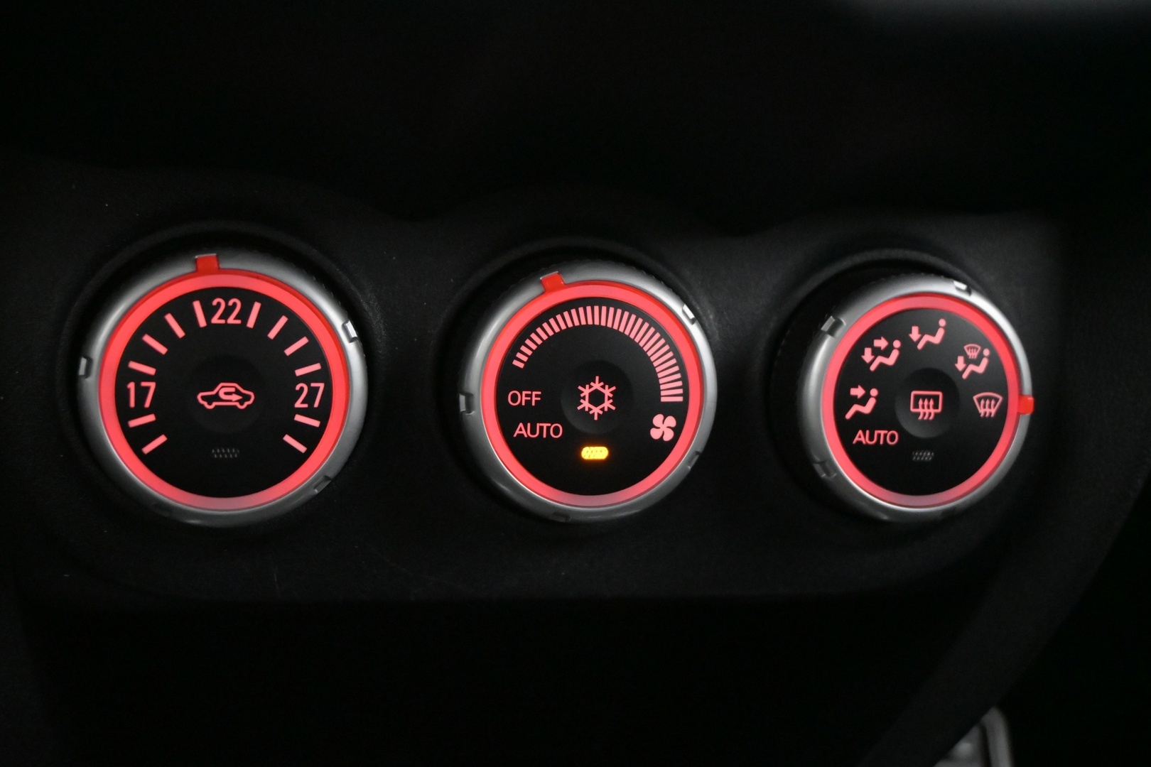 MITSUBISHI ASX 2011
