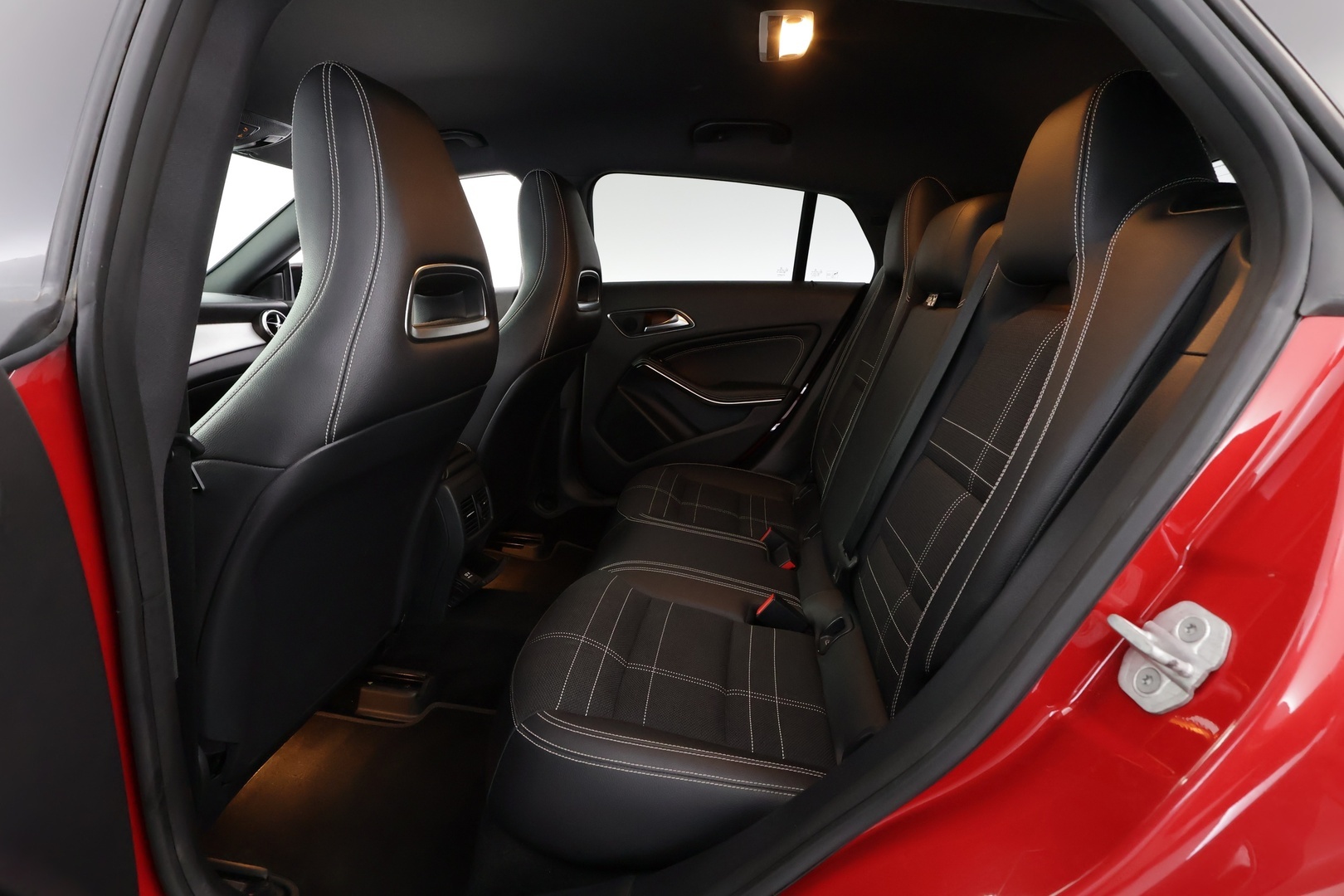 MERCEDES-BENZ CLA 2016