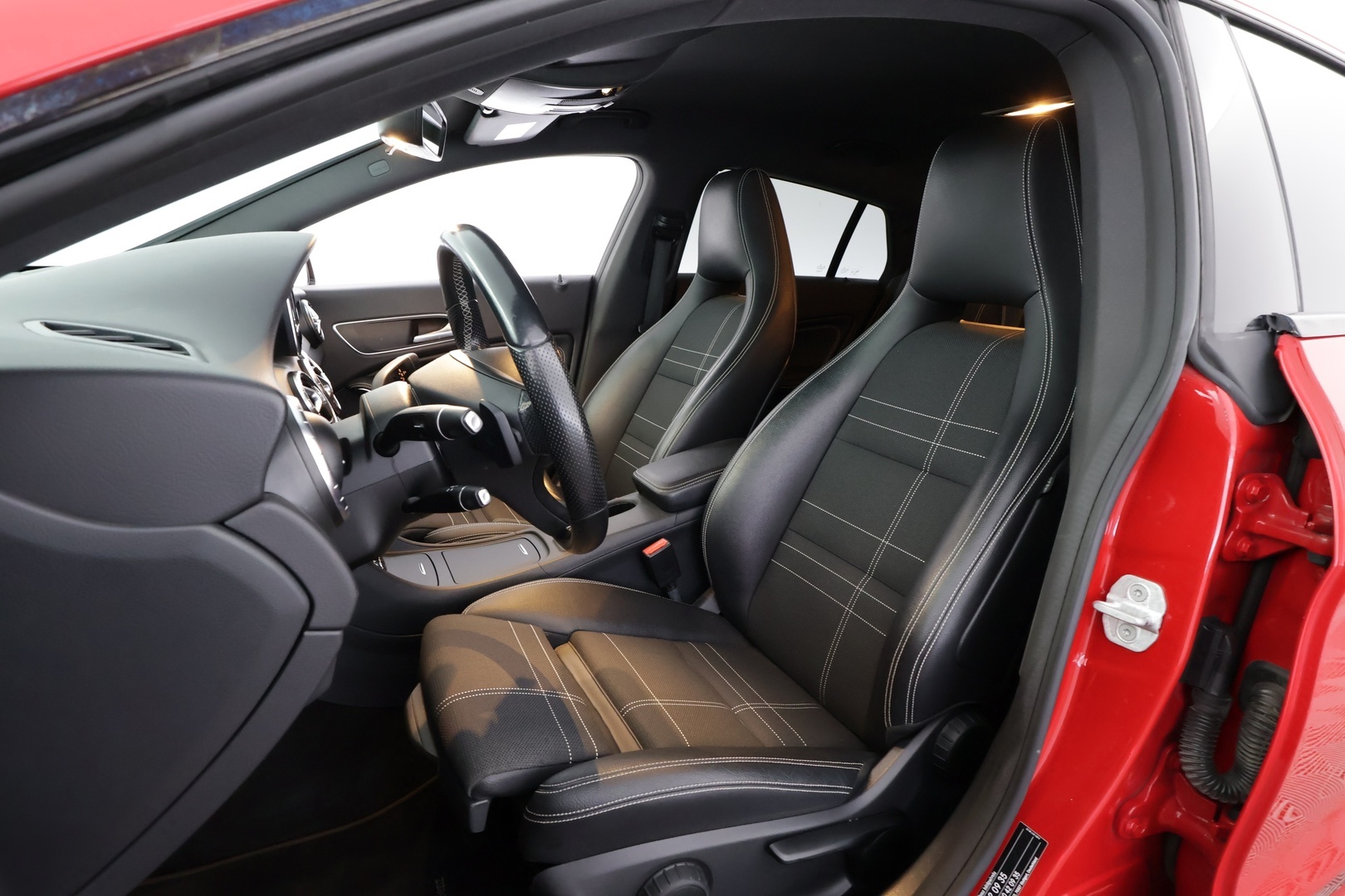 MERCEDES-BENZ CLA 2016