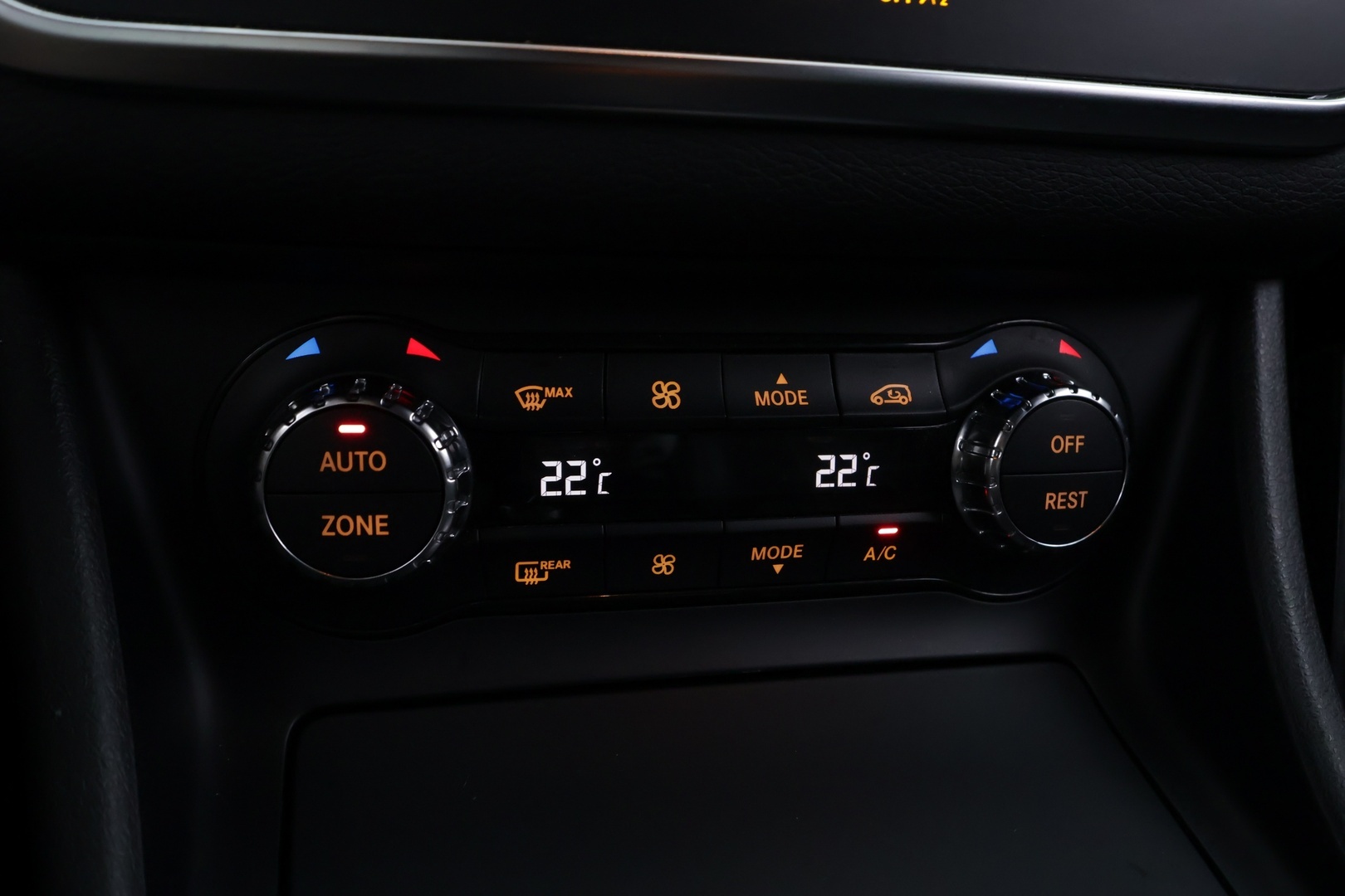 MERCEDES-BENZ CLA 2016