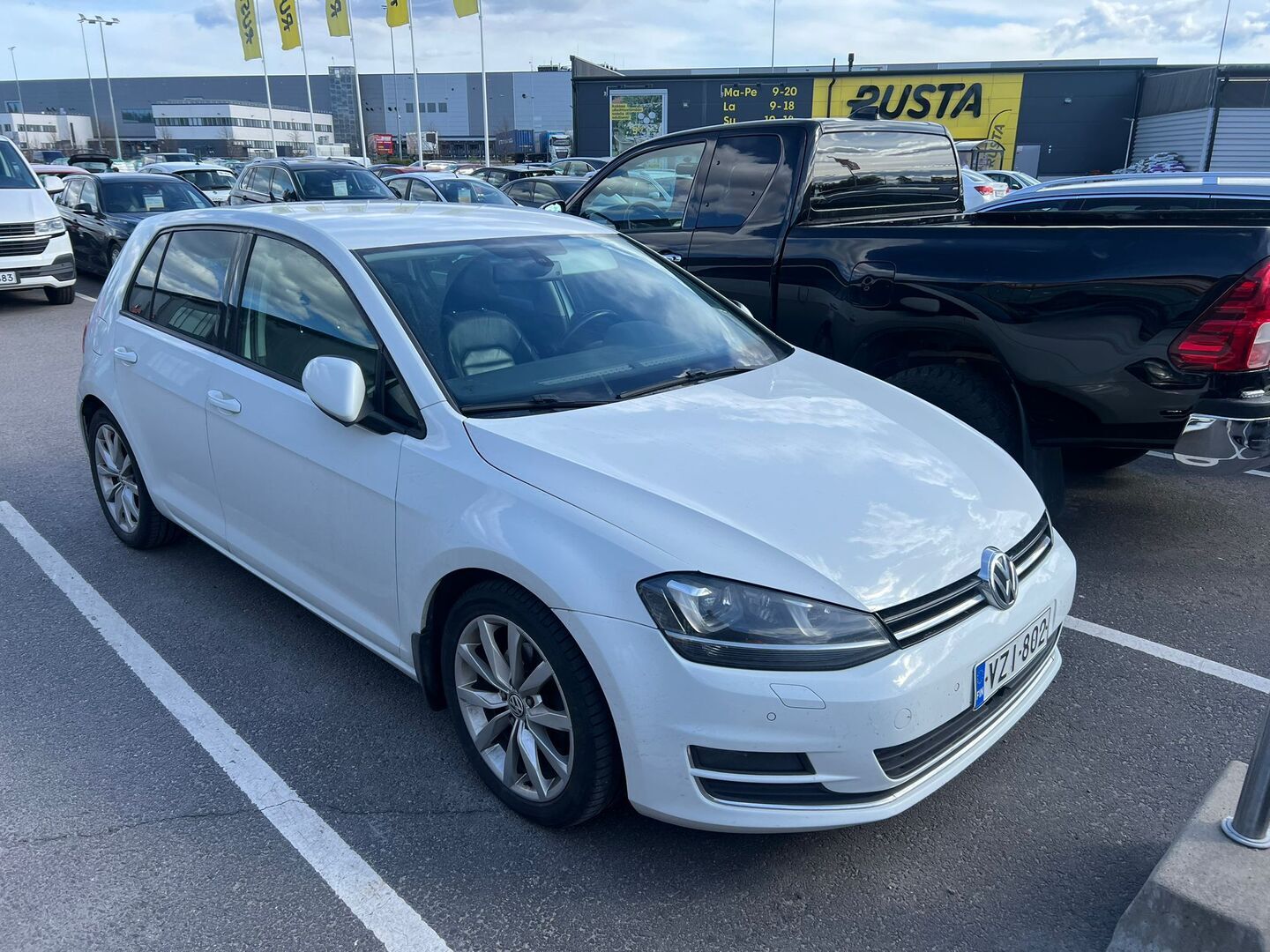 VOLKSWAGEN Golf 2013