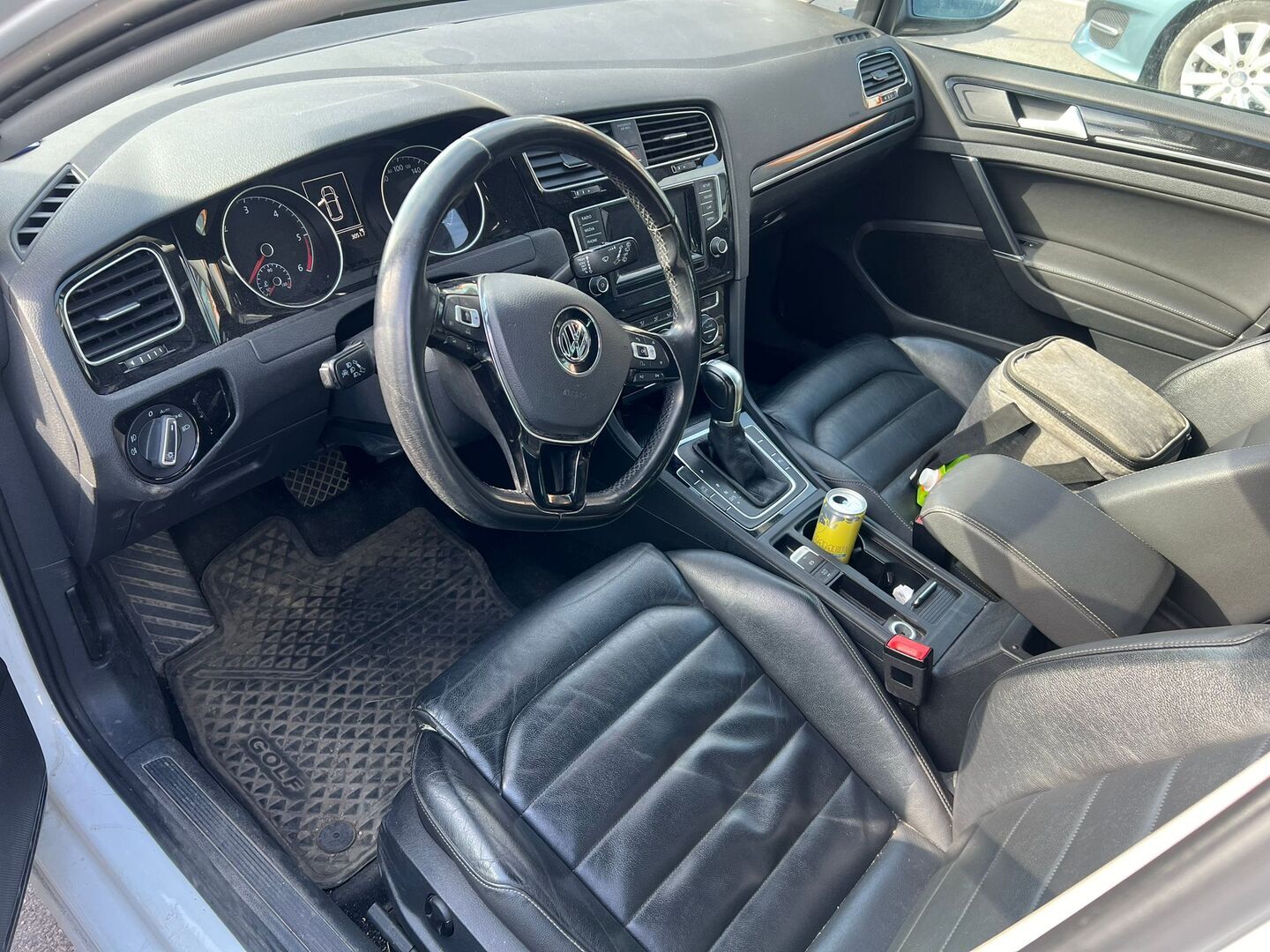 VOLKSWAGEN Golf 2013