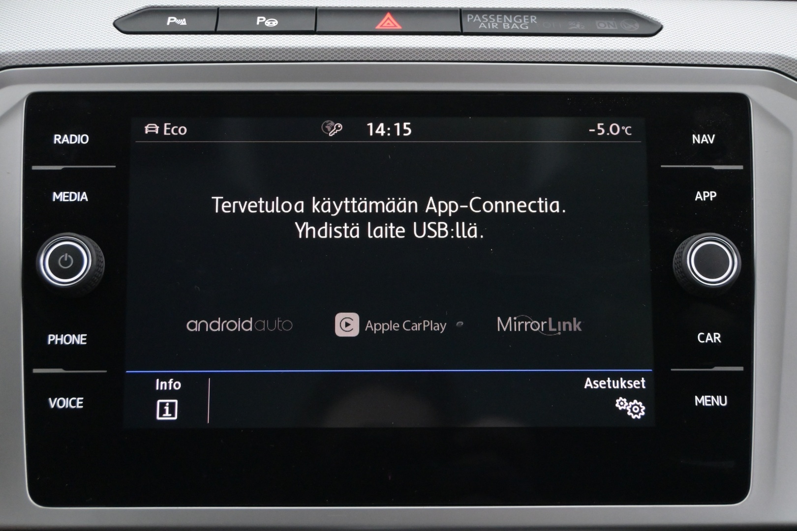 VOLKSWAGEN Passat 2018