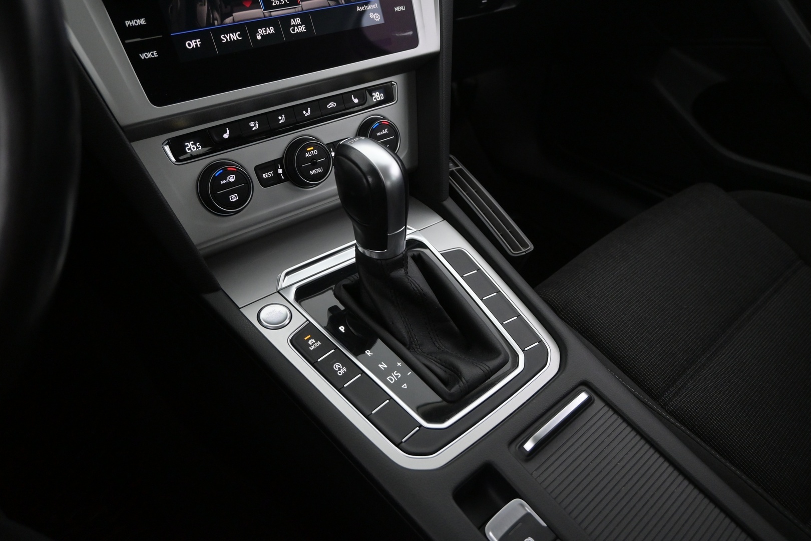 VOLKSWAGEN Passat 2018