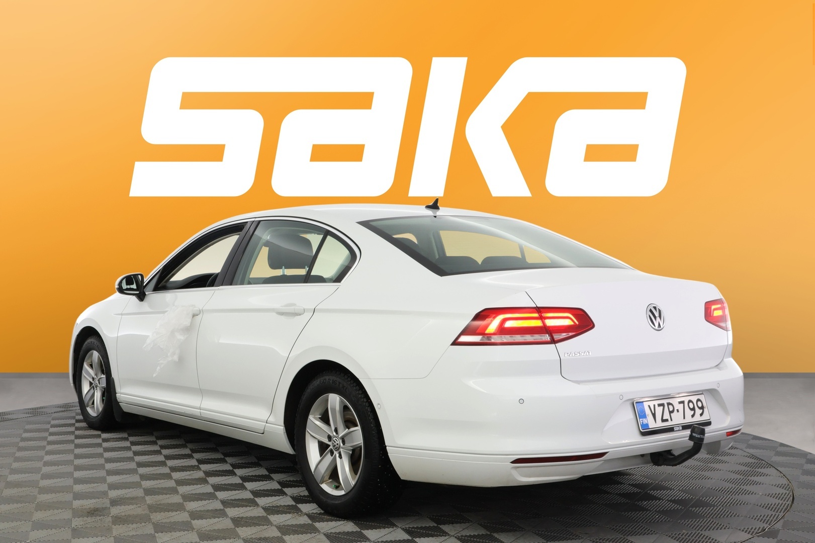 VOLKSWAGEN Passat 2018