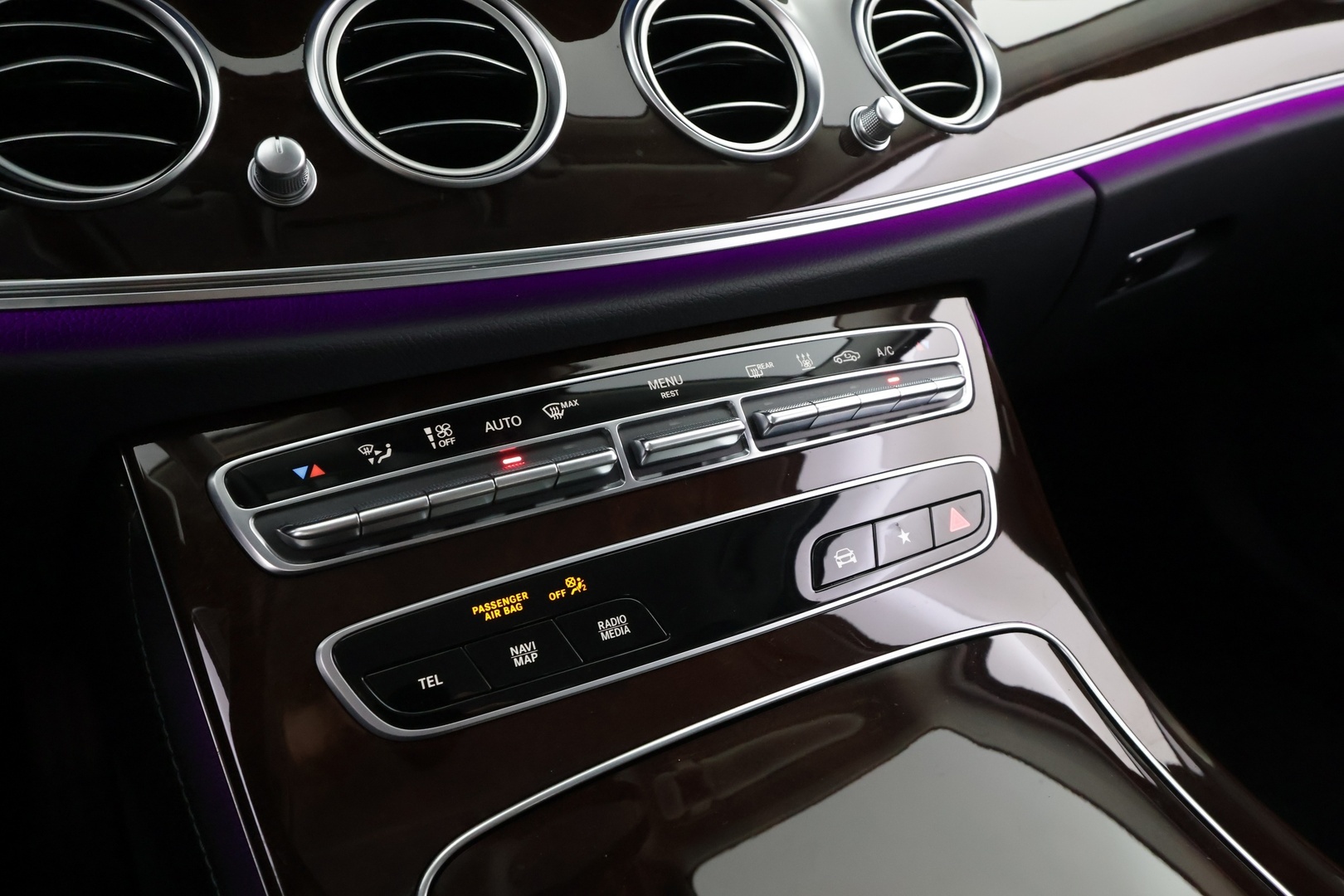 MERCEDES-BENZ E 2023