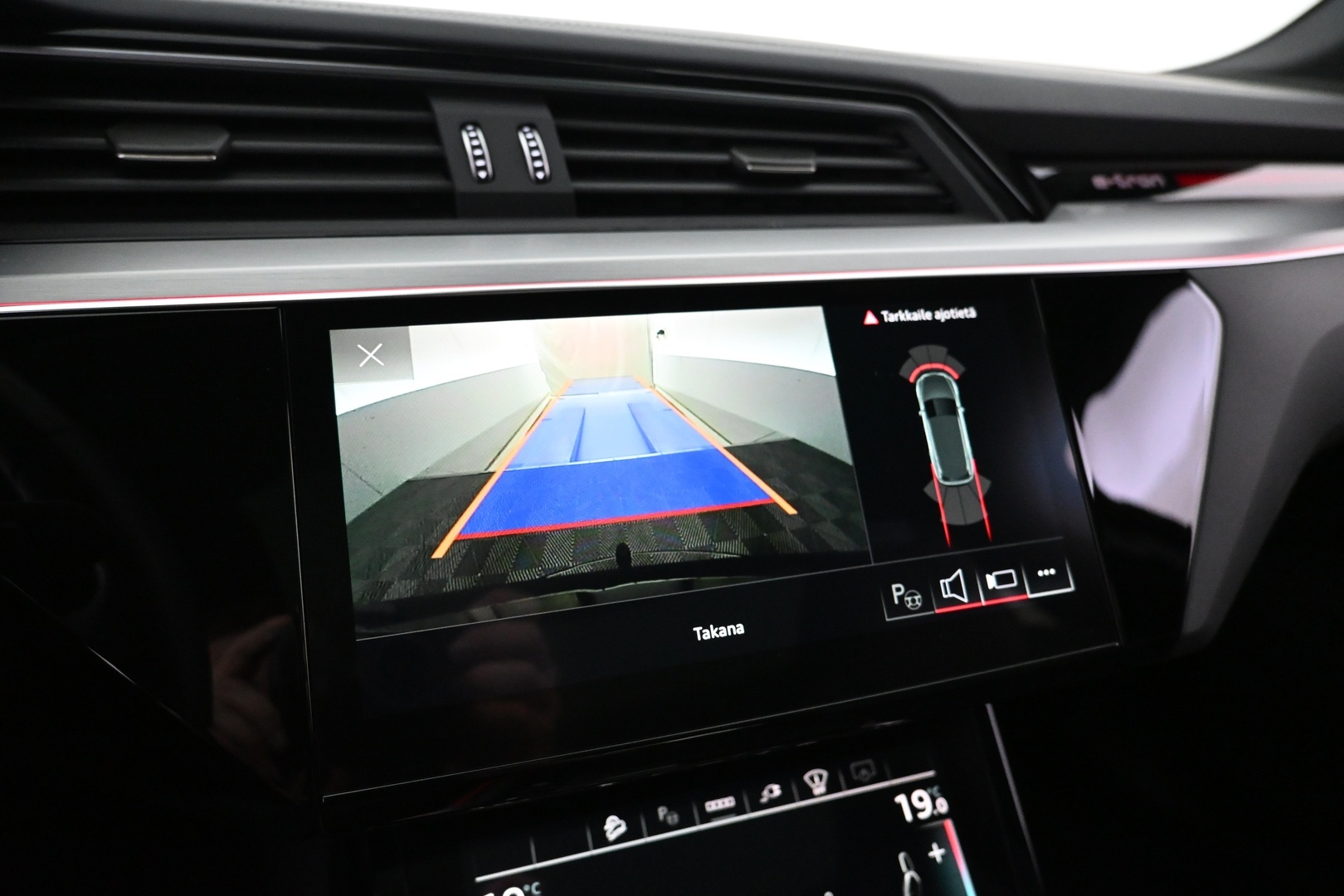 AUDI e-tron 2023