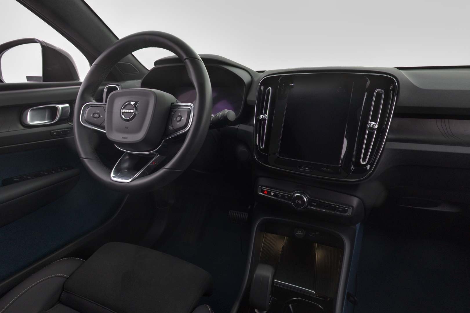 VOLVO C40 2022