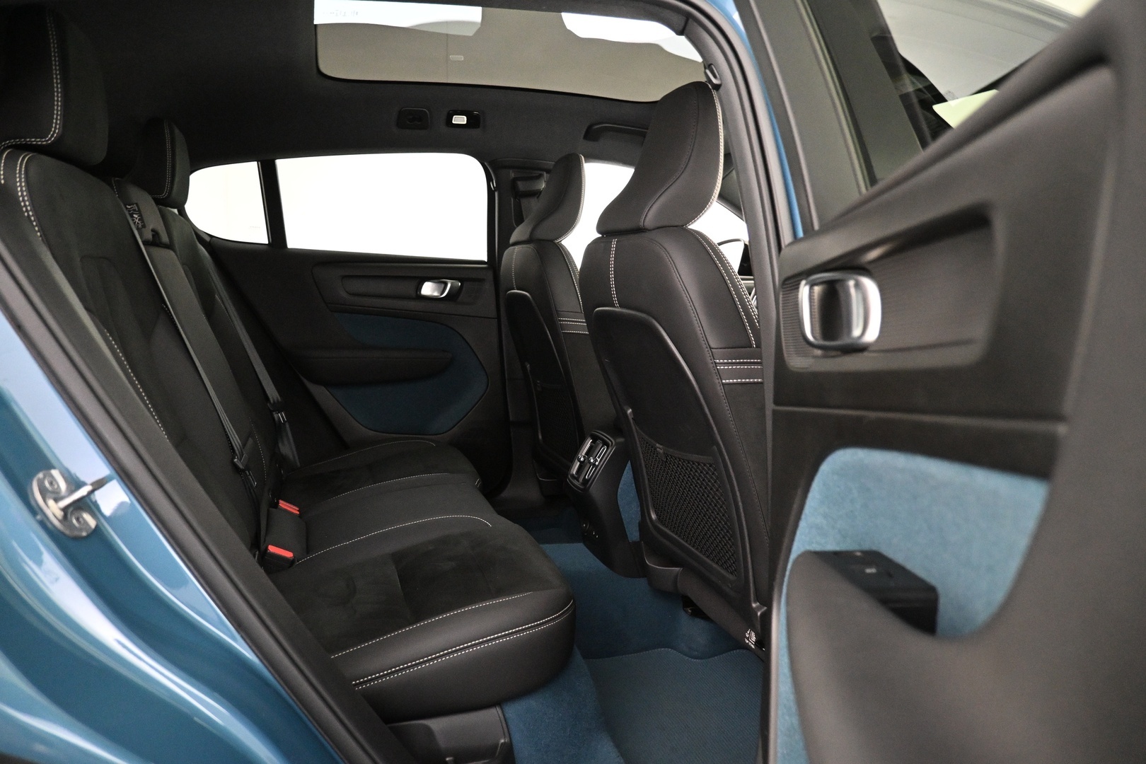 VOLVO C40 2022