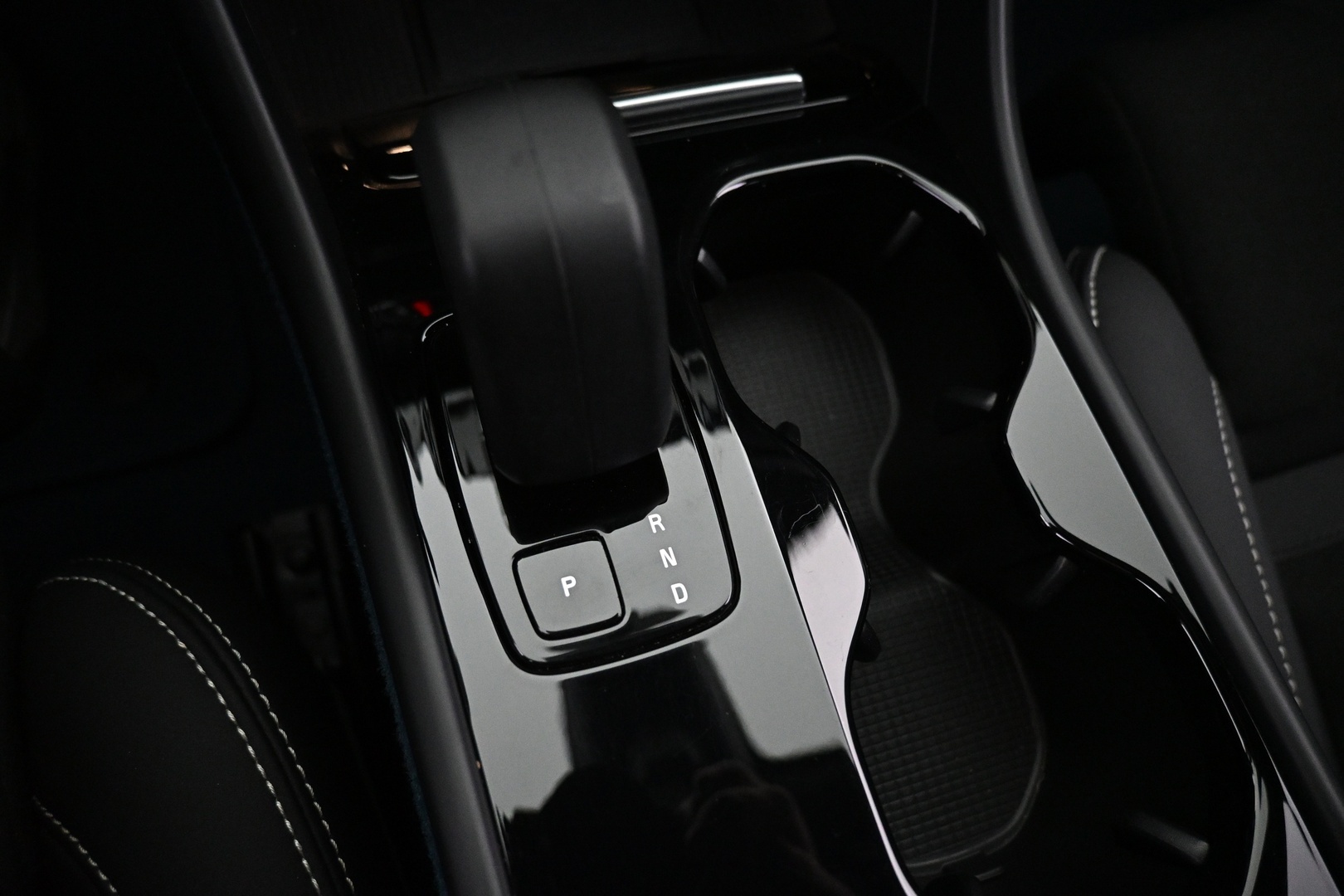 VOLVO C40 2022