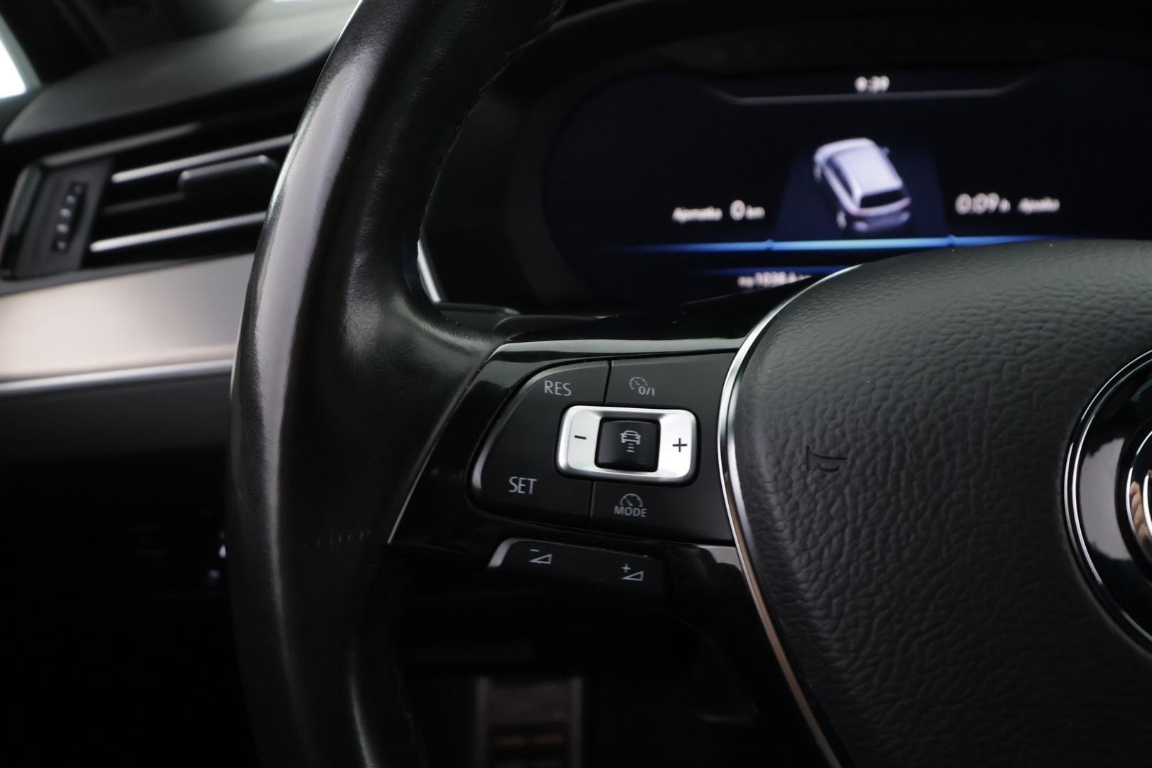 VOLKSWAGEN Passat 2018