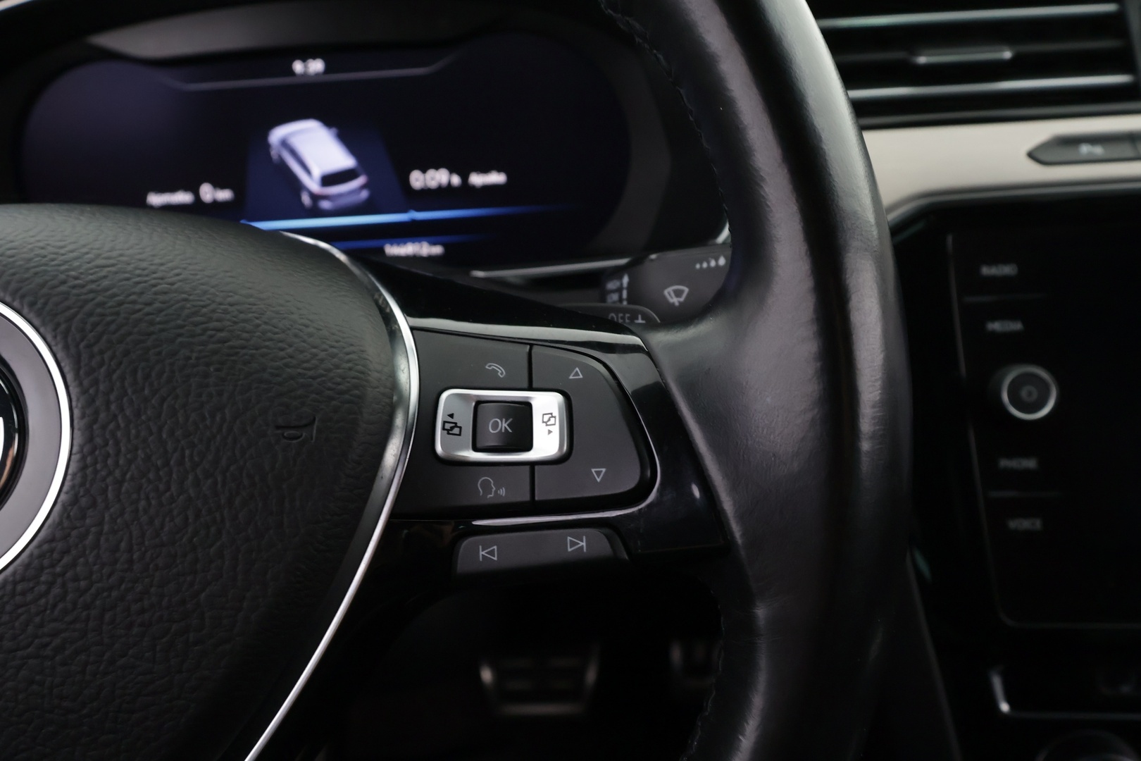 VOLKSWAGEN Passat 2018