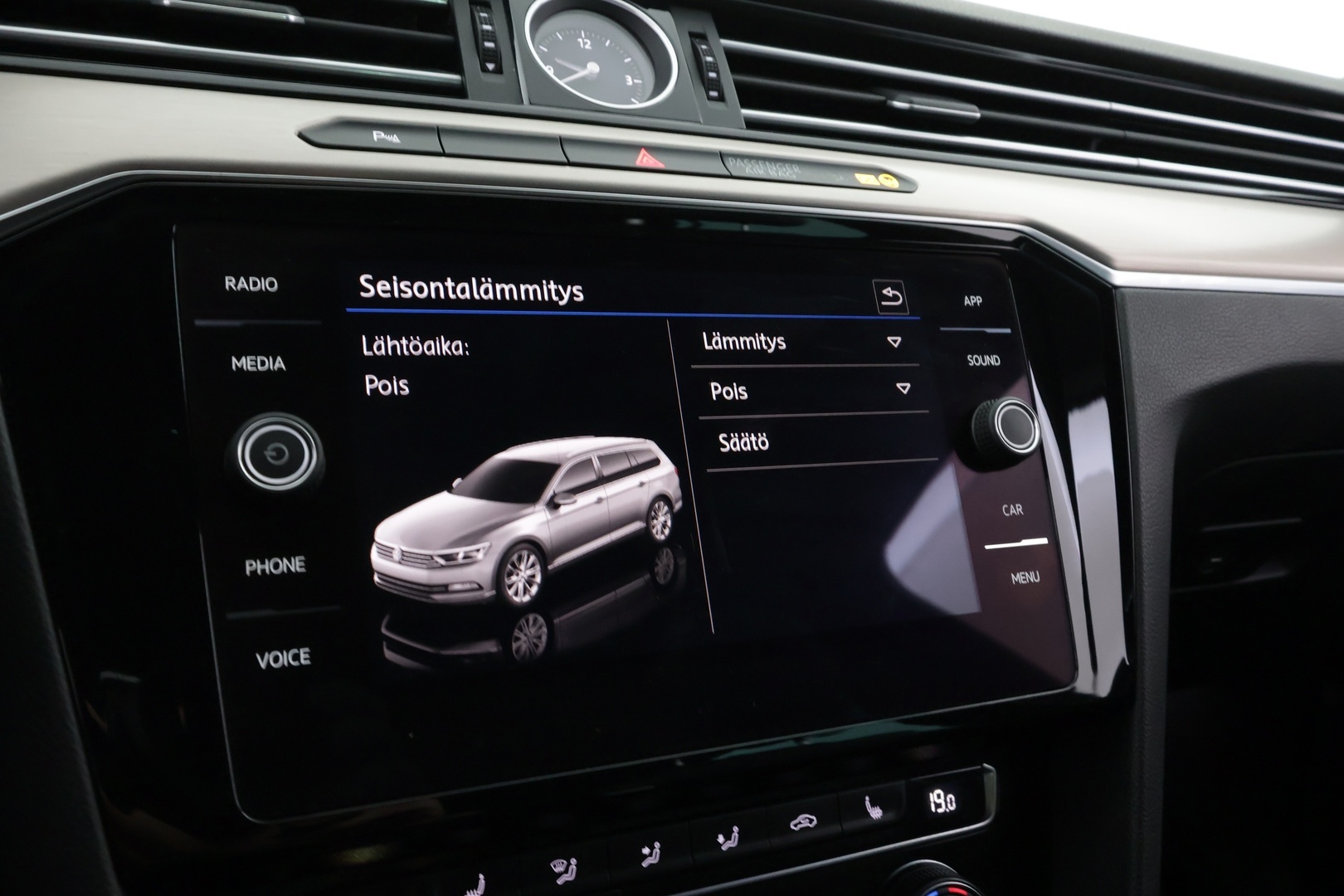 VOLKSWAGEN Passat 2018