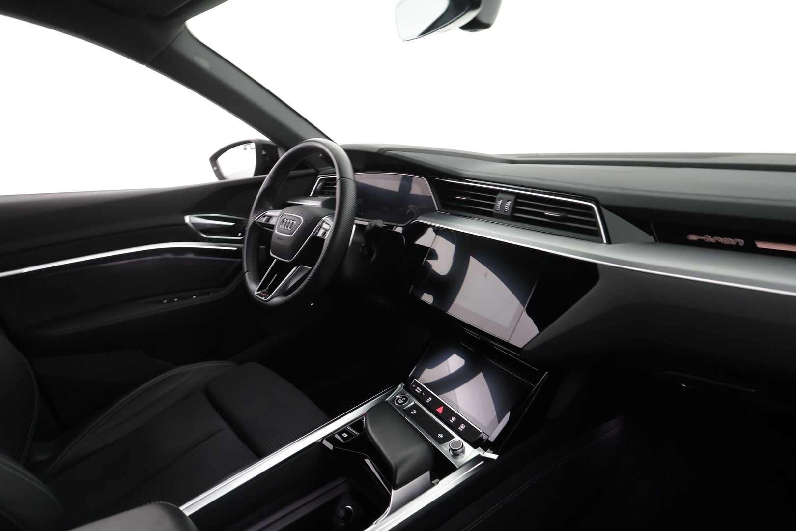 AUDI e-tron 2023