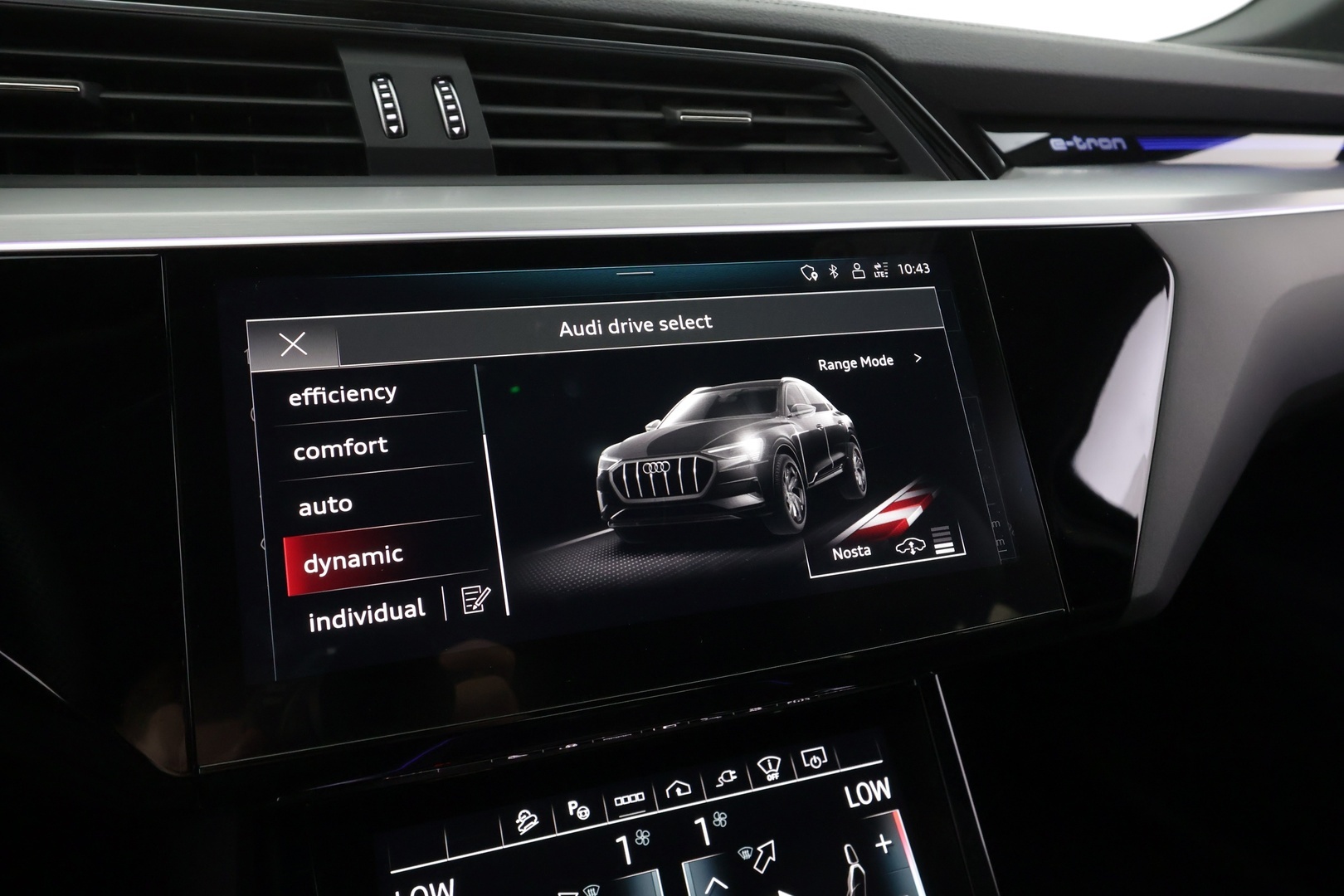 AUDI e-tron 2023