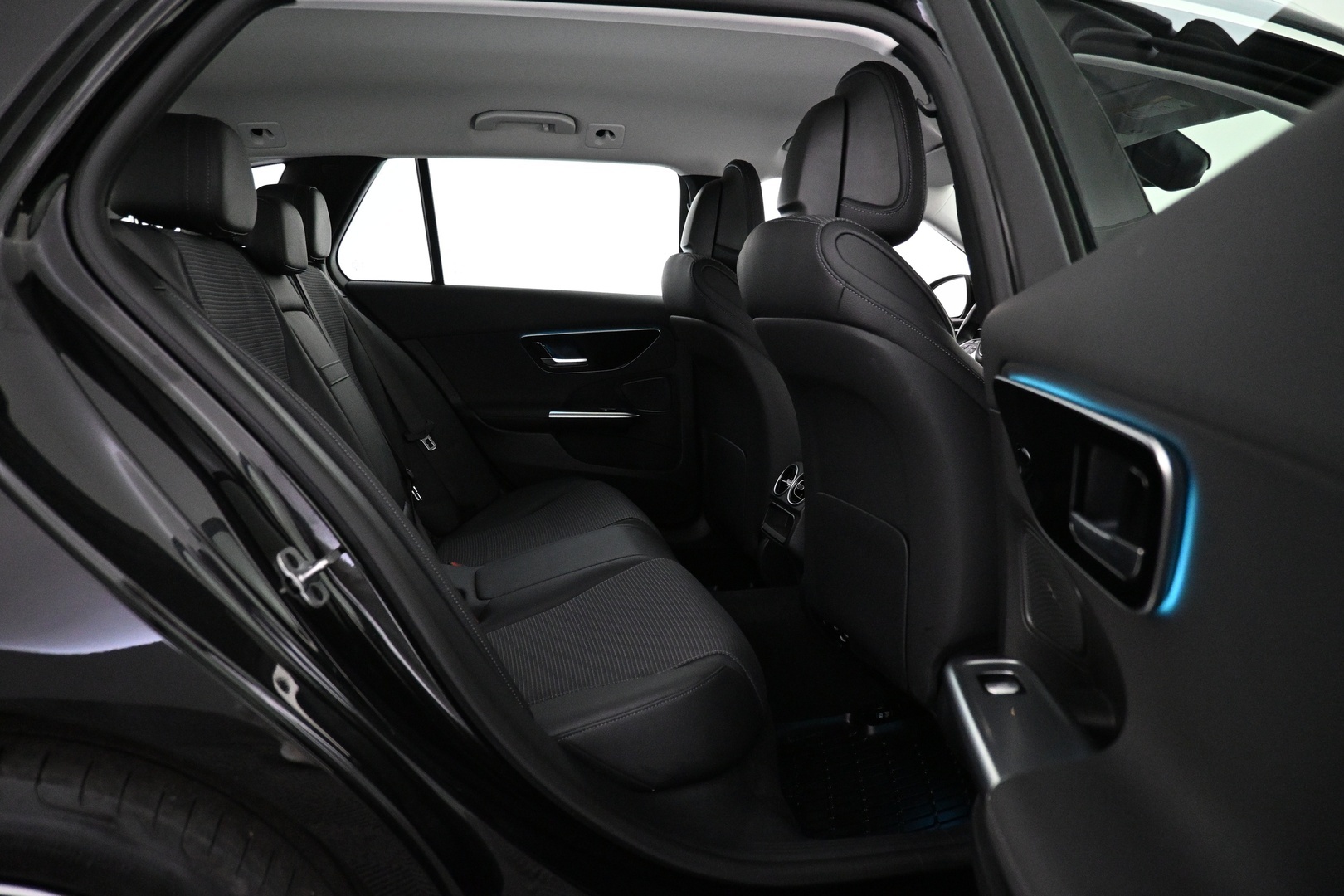 MERCEDES-BENZ C 2023