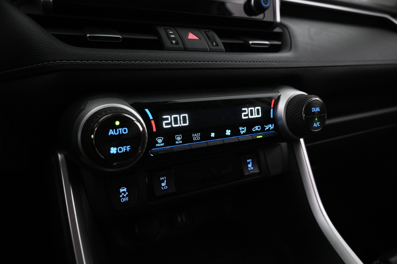 TOYOTA RAV4 2019