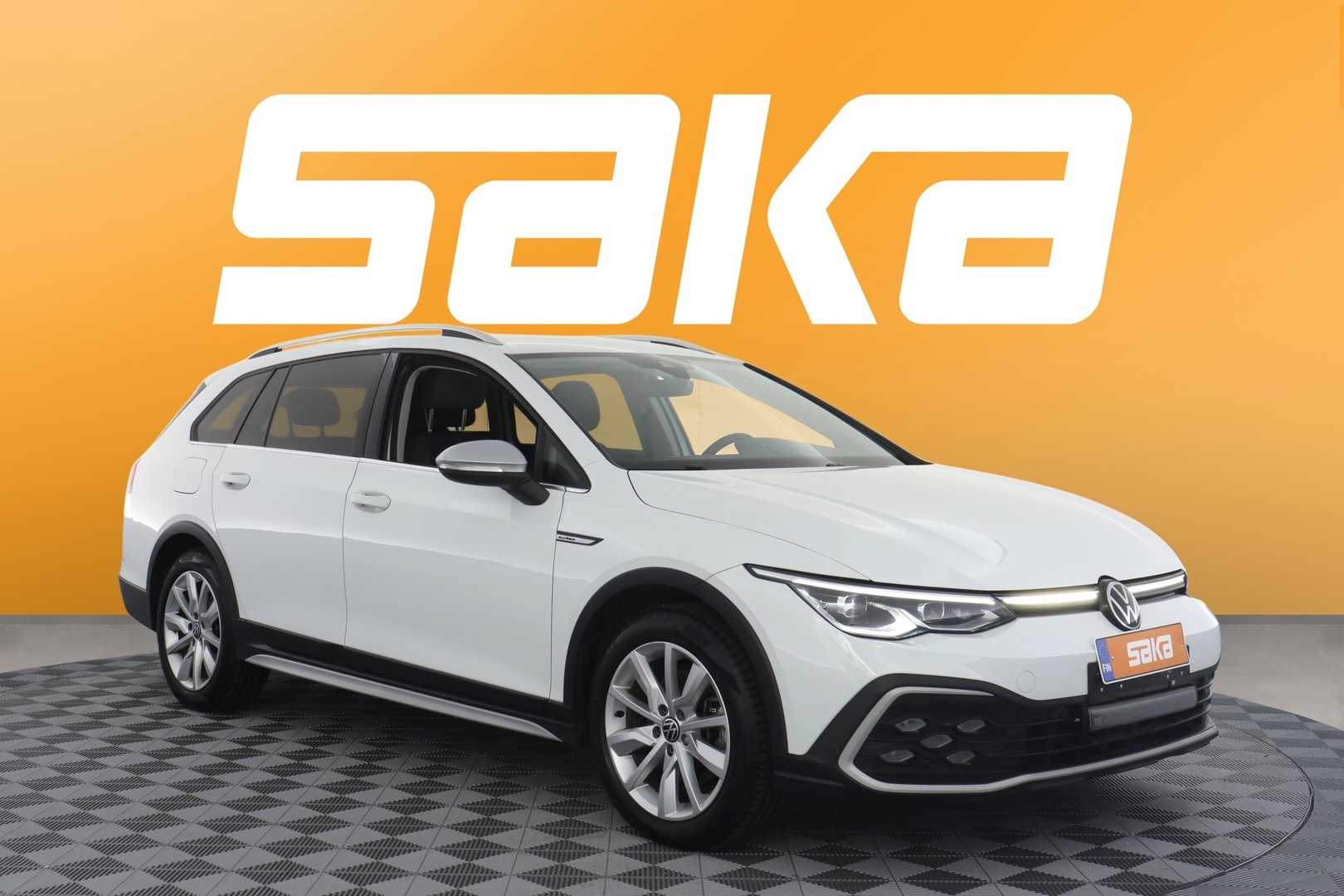 VOLKSWAGEN Golf 2023