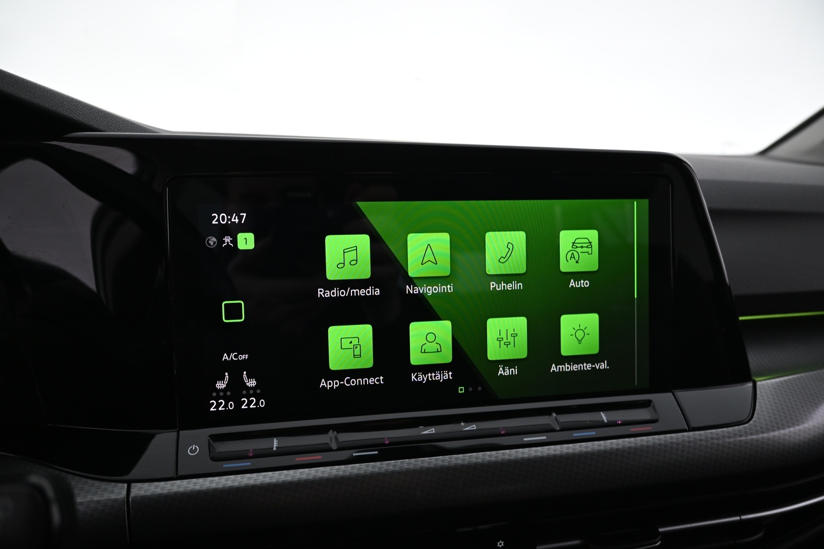 VOLKSWAGEN Golf 2023