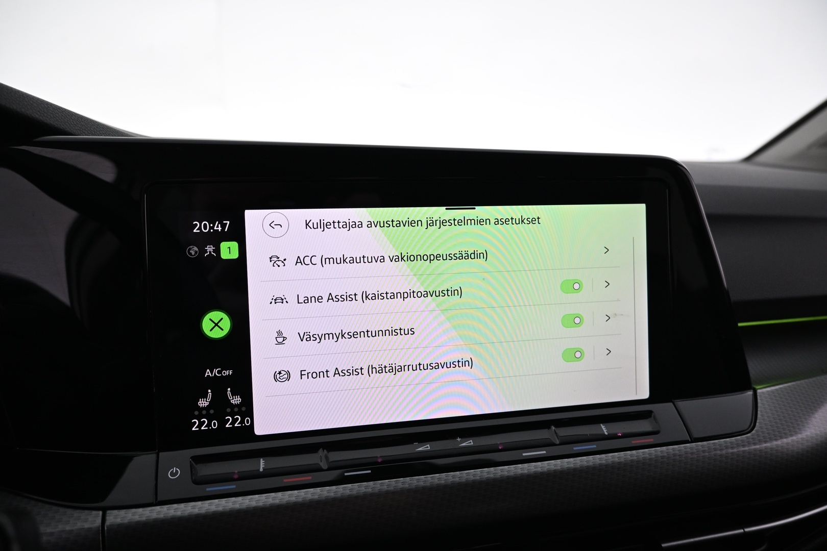 VOLKSWAGEN Golf 2023