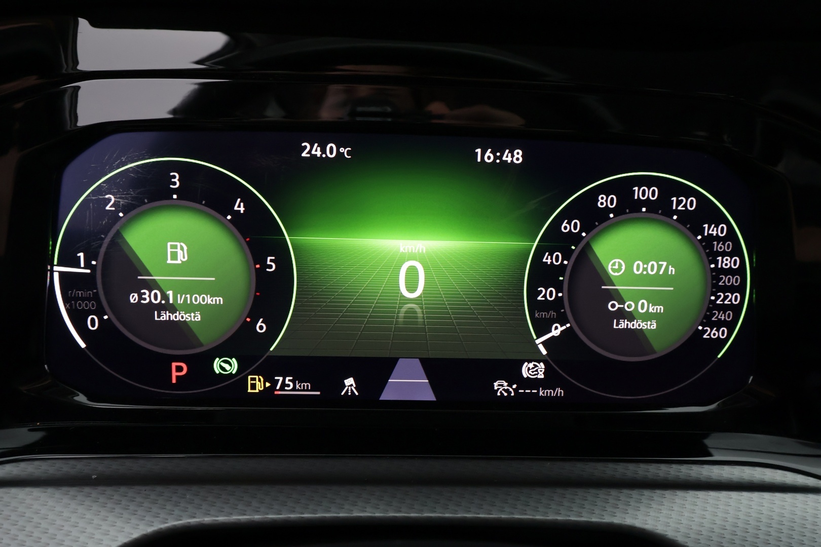 VOLKSWAGEN Golf 2023