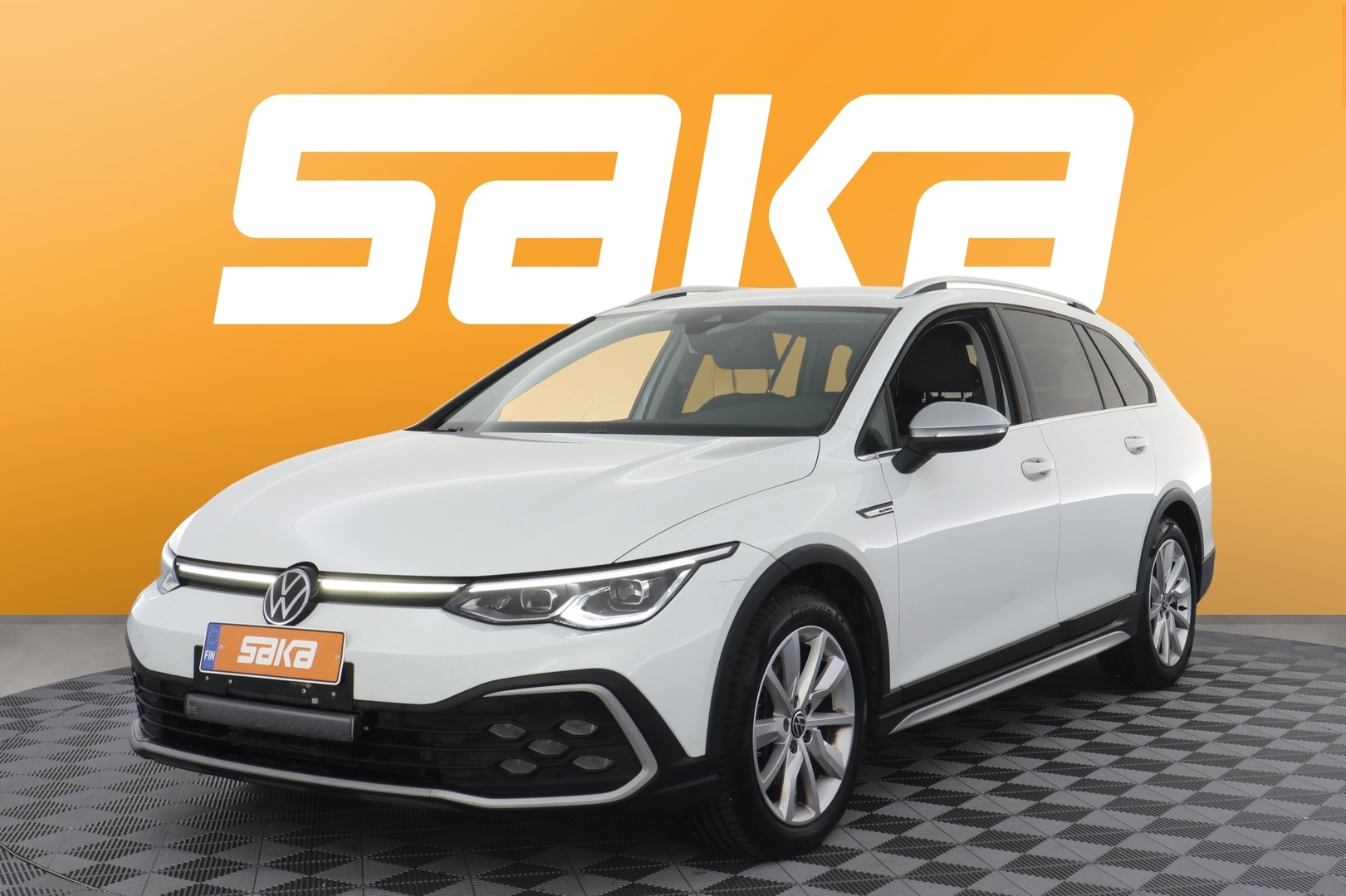 VOLKSWAGEN Golf 2023