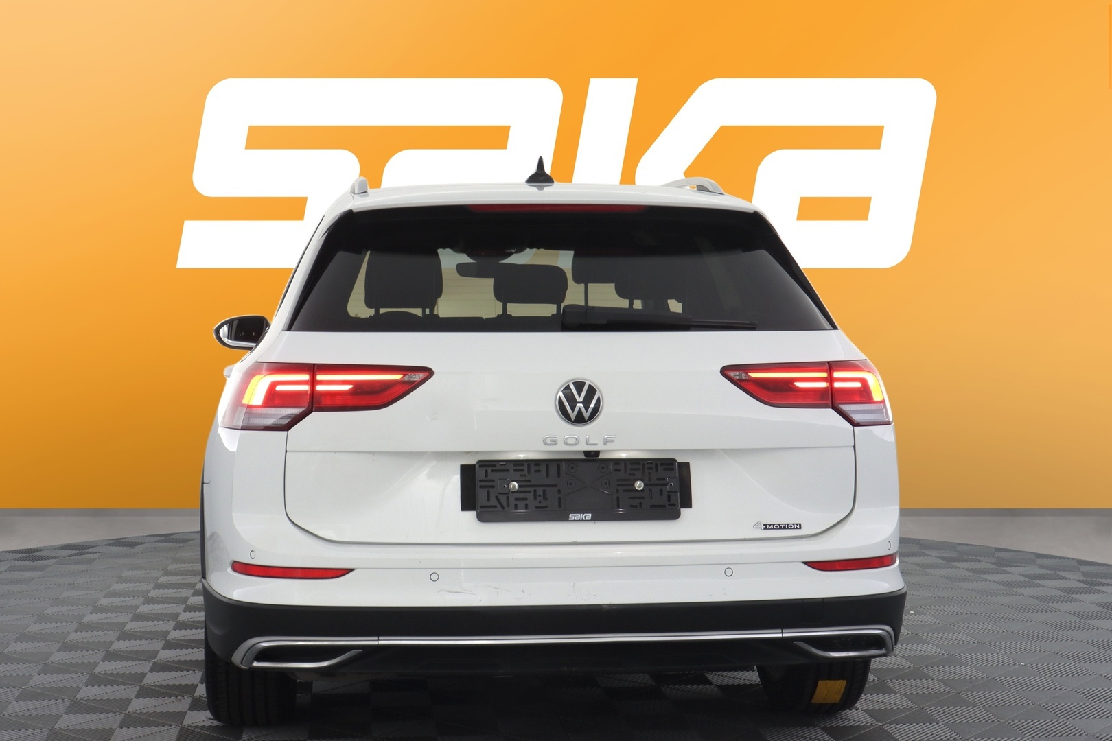 VOLKSWAGEN Golf 2023