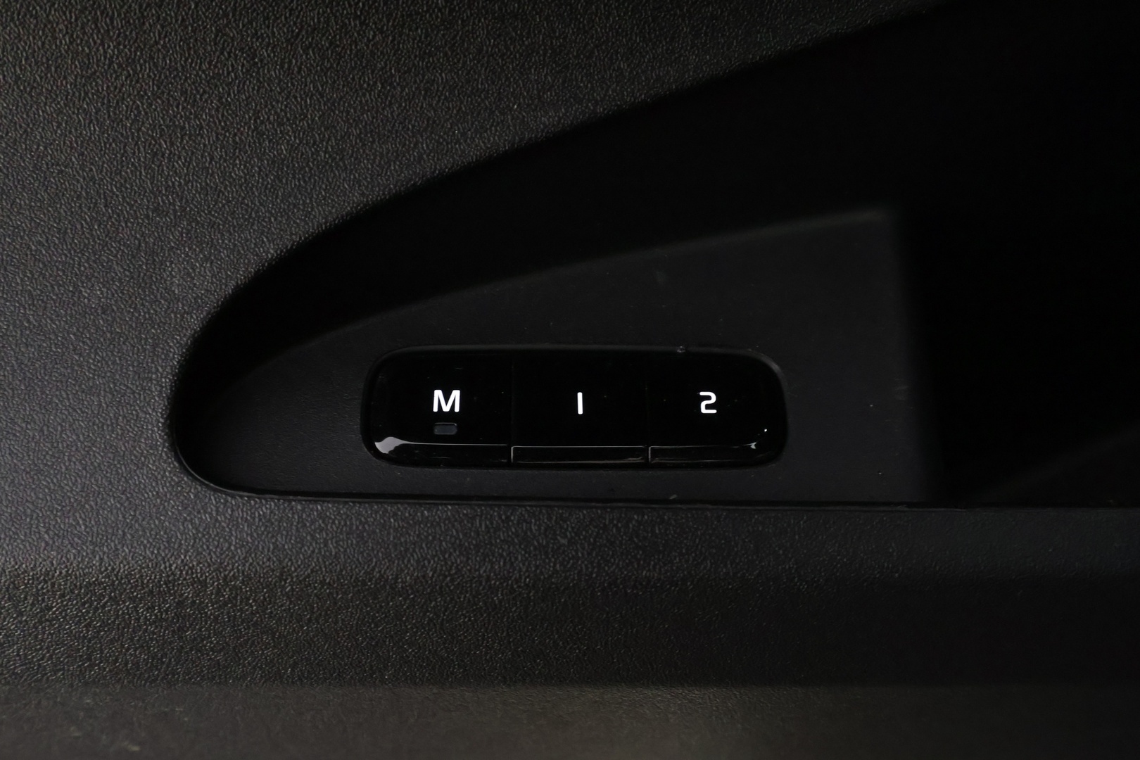 POLESTAR 2 2023