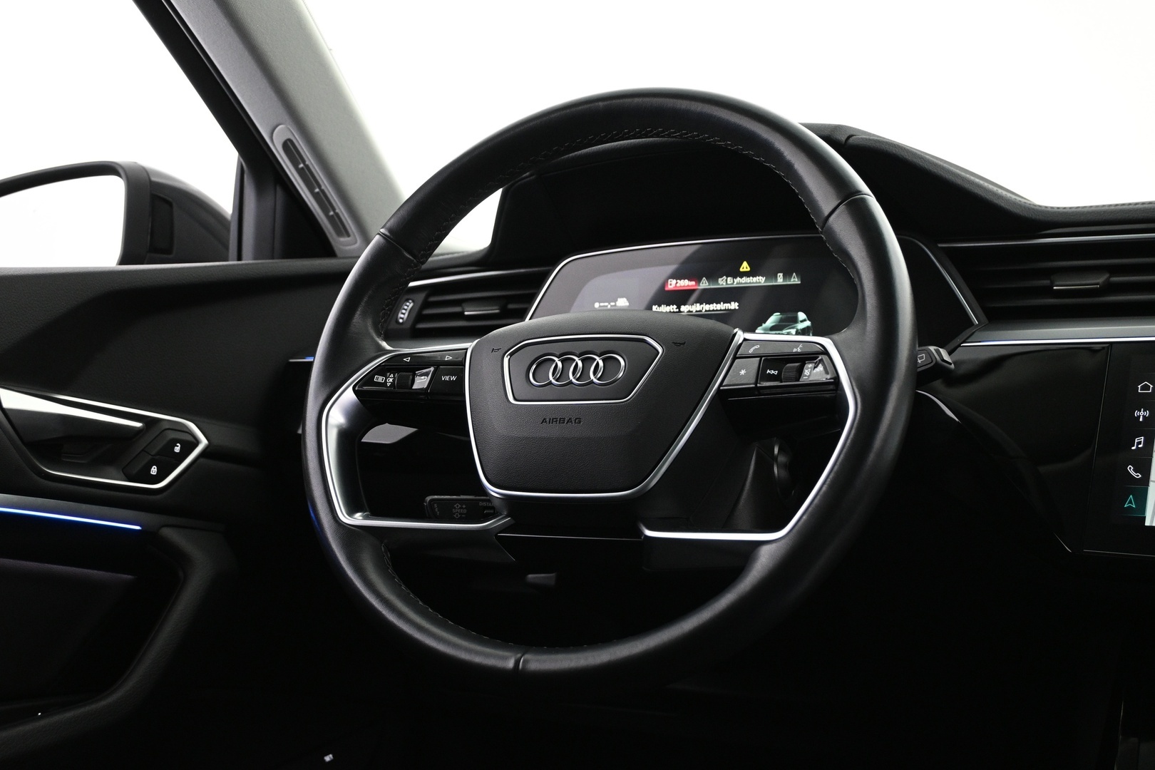 AUDI Q8 e-tron 2024