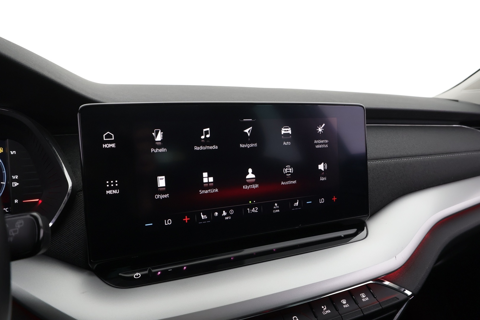 SKODA Octavia 2024