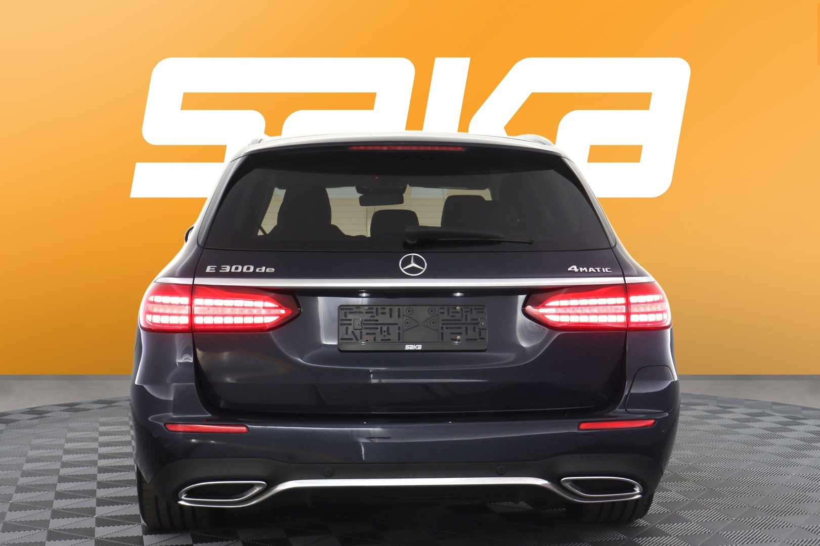 MERCEDES-BENZ E 2021