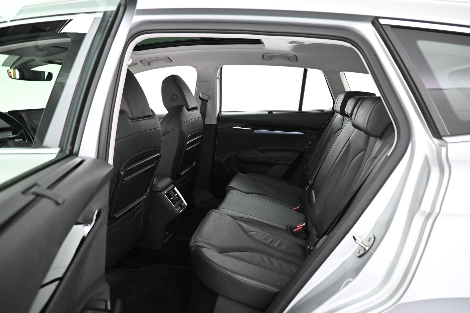 SKODA Enyaq 2021