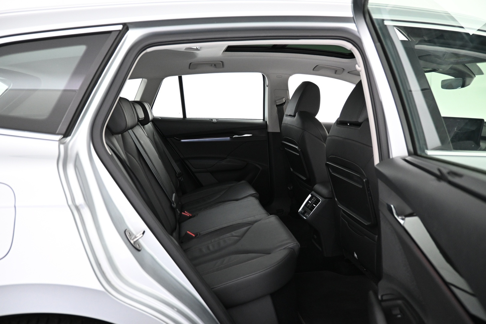 SKODA Enyaq 2021