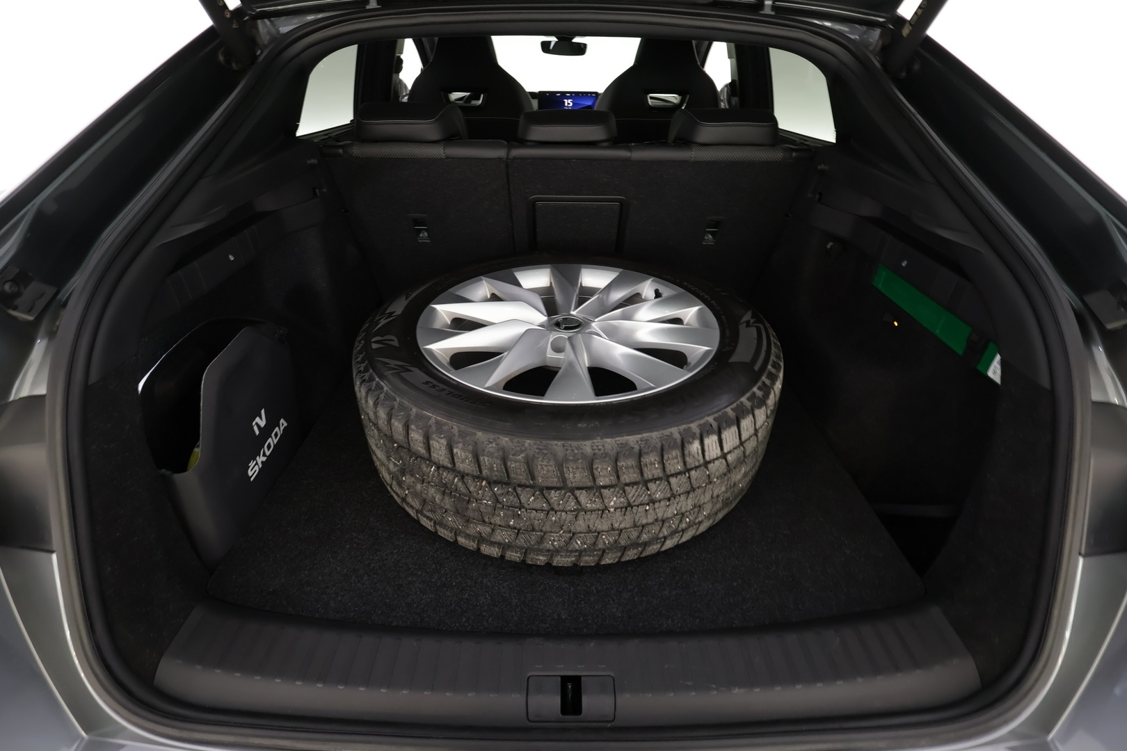 SKODA Enyaq 2023