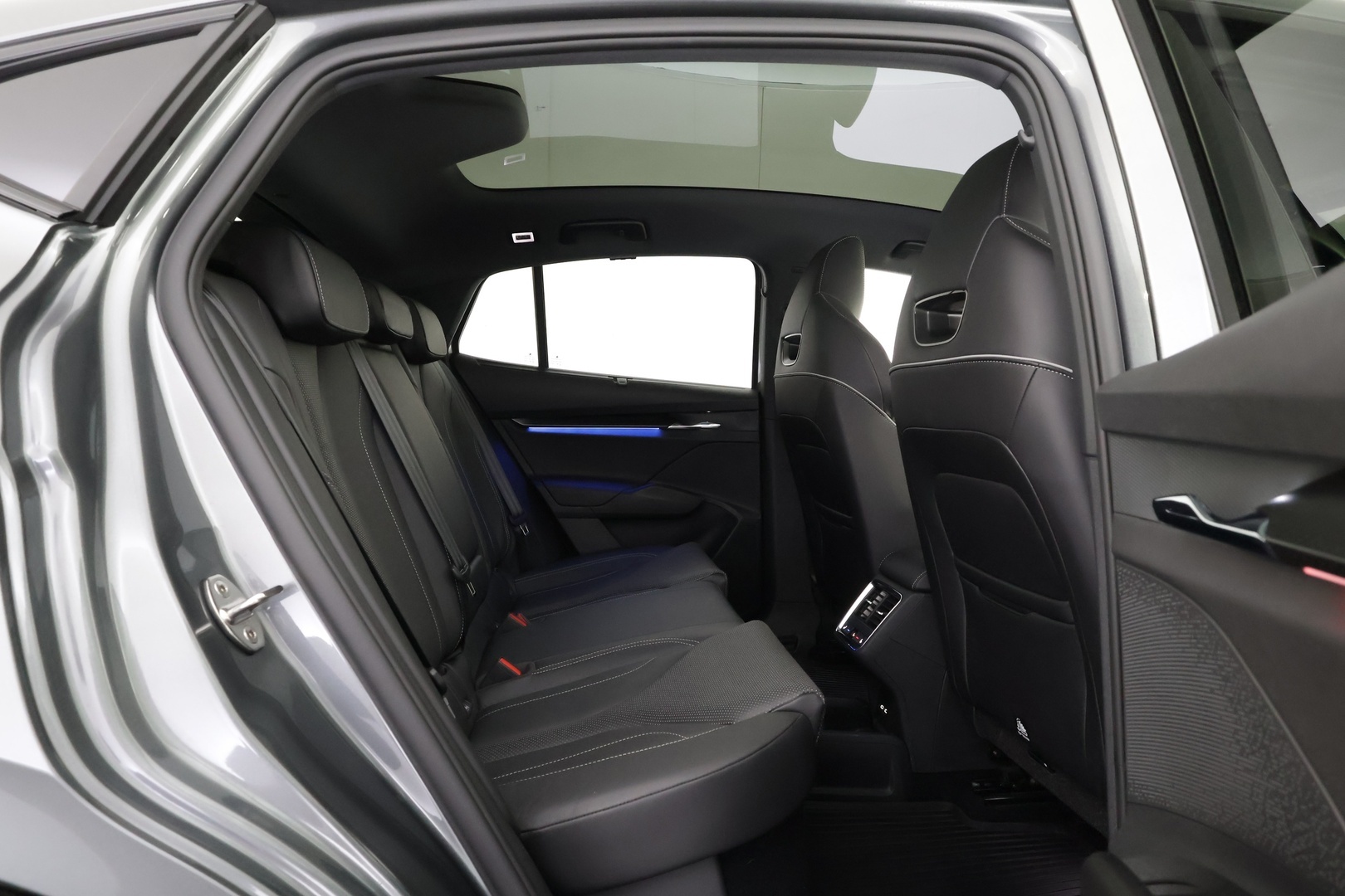 SKODA Enyaq 2023