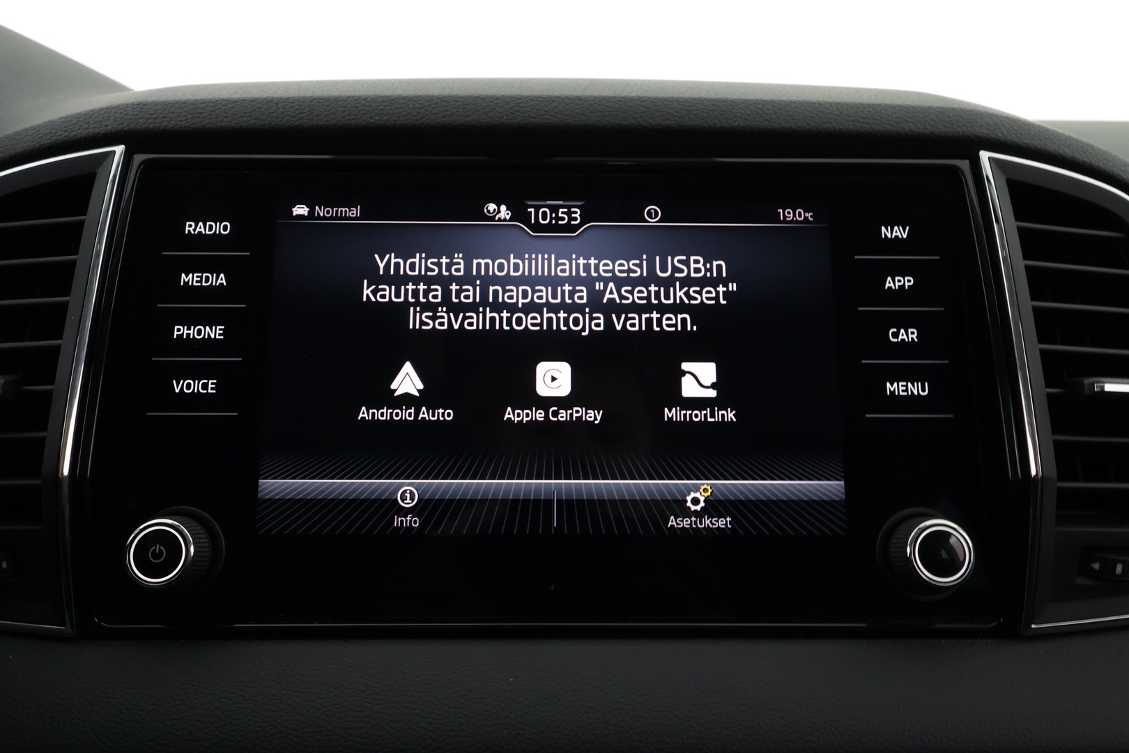 SKODA Karoq 2021