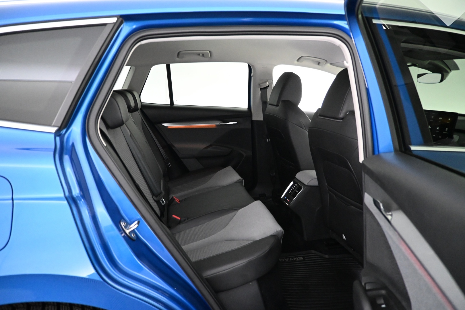 SKODA Enyaq 2023