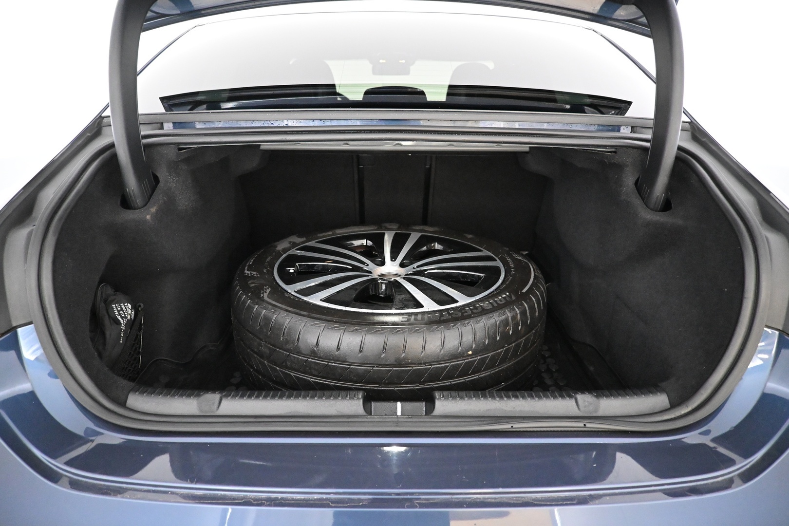 MERCEDES-BENZ EQE 2023