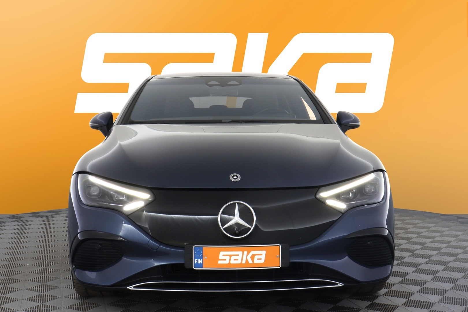 MERCEDES-BENZ EQE 2023