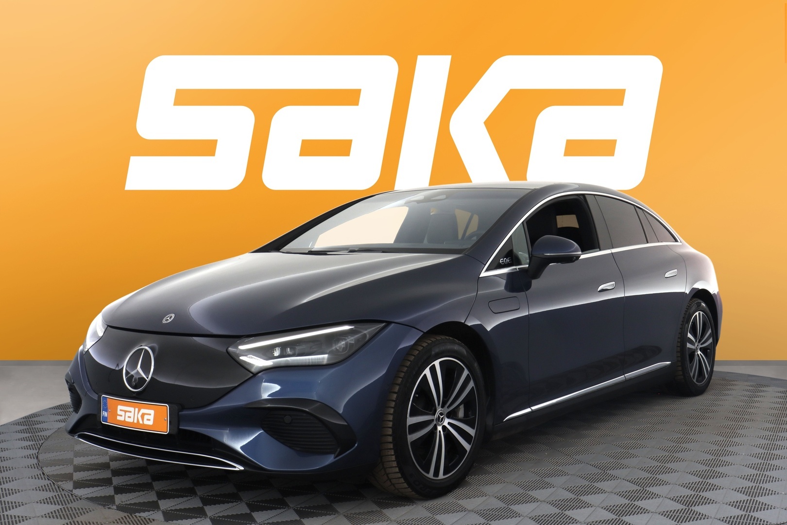 MERCEDES-BENZ EQE 2023