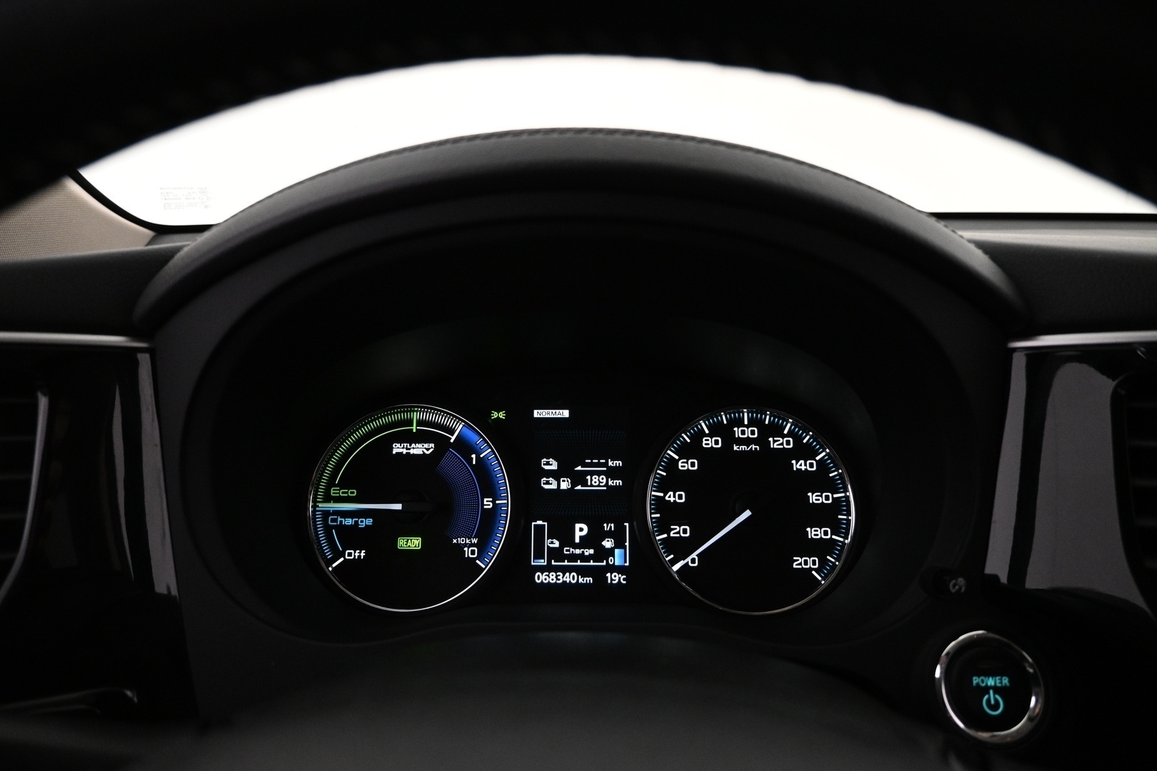 MITSUBISHI Outlander PHEV 2020