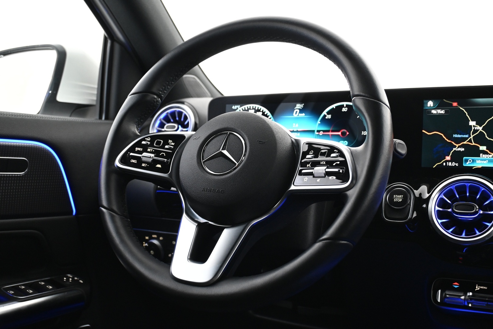 MERCEDES-BENZ EQA 2022