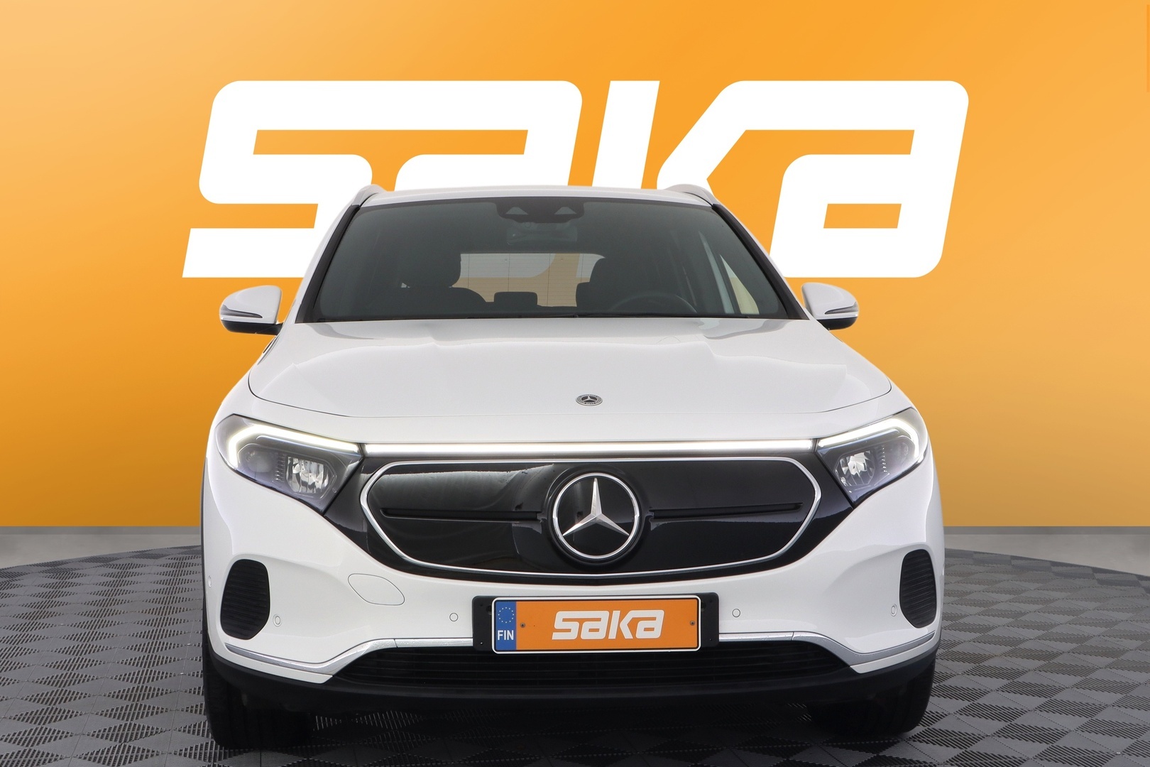 MERCEDES-BENZ EQA 2022