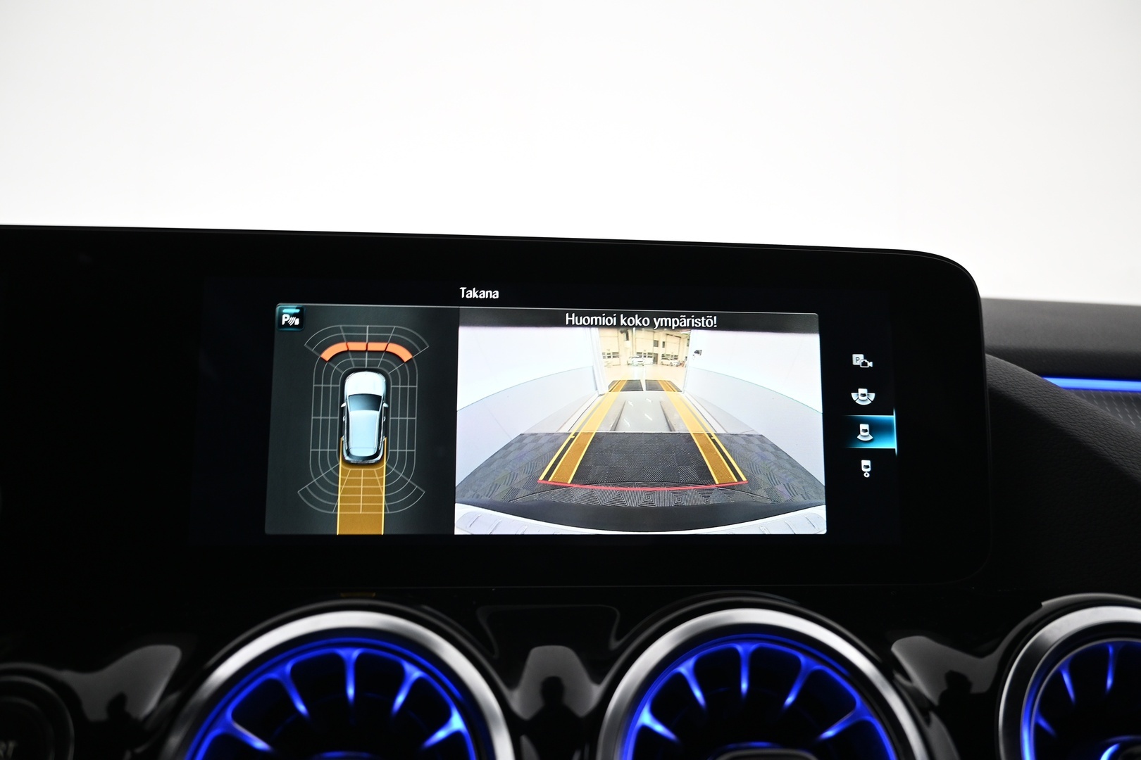 MERCEDES-BENZ EQA 2022