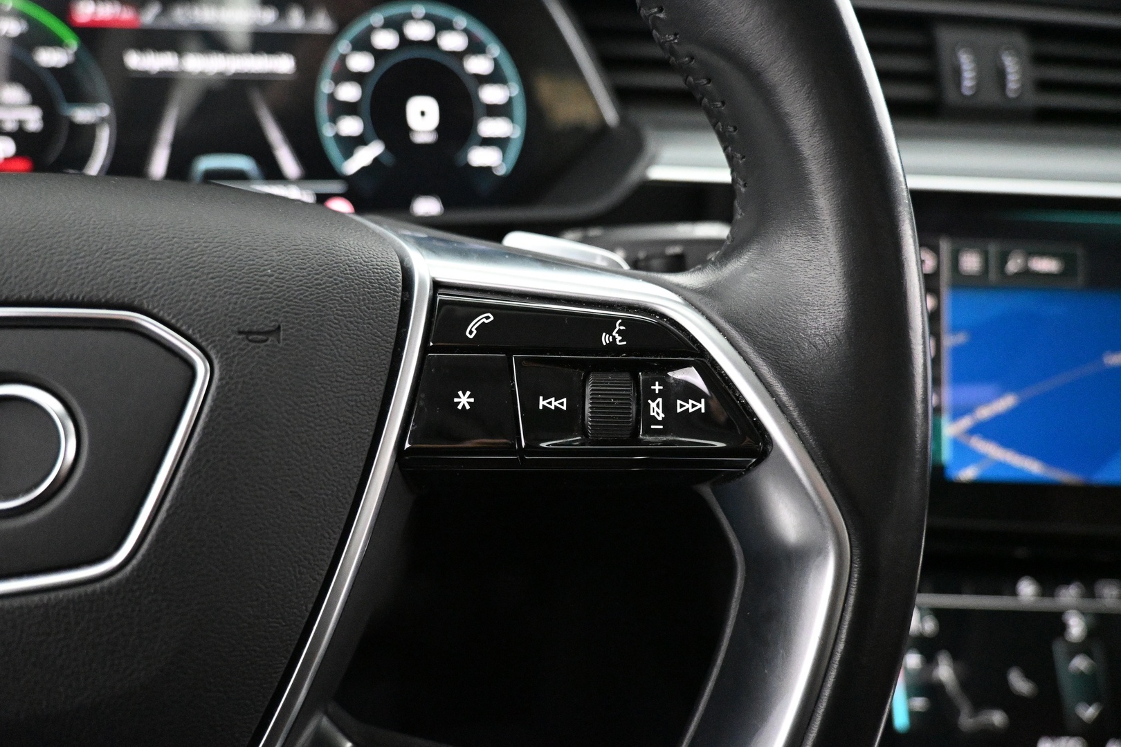 AUDI e-tron 2020