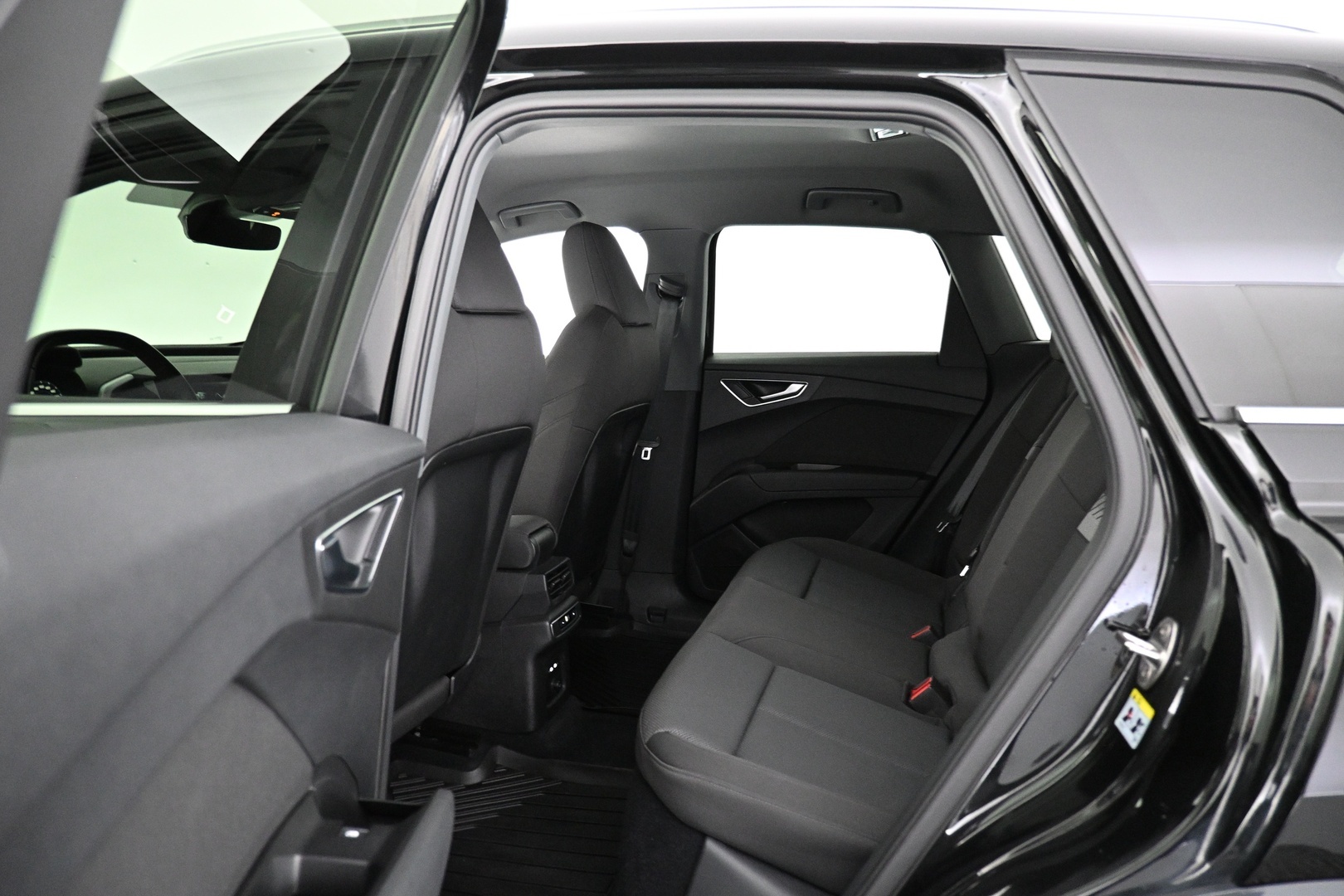 AUDI Q4 e-tron 2022