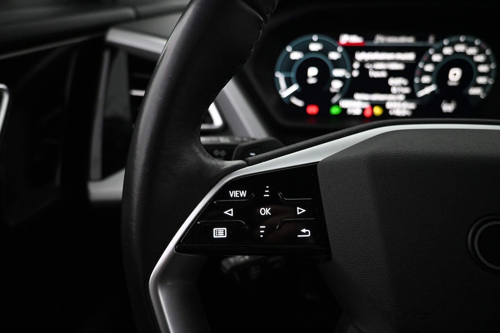 AUDI Q4 e-tron 2022