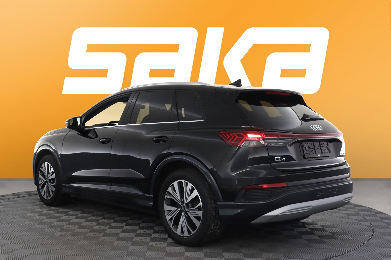 AUDI Q4 e-tron 2022