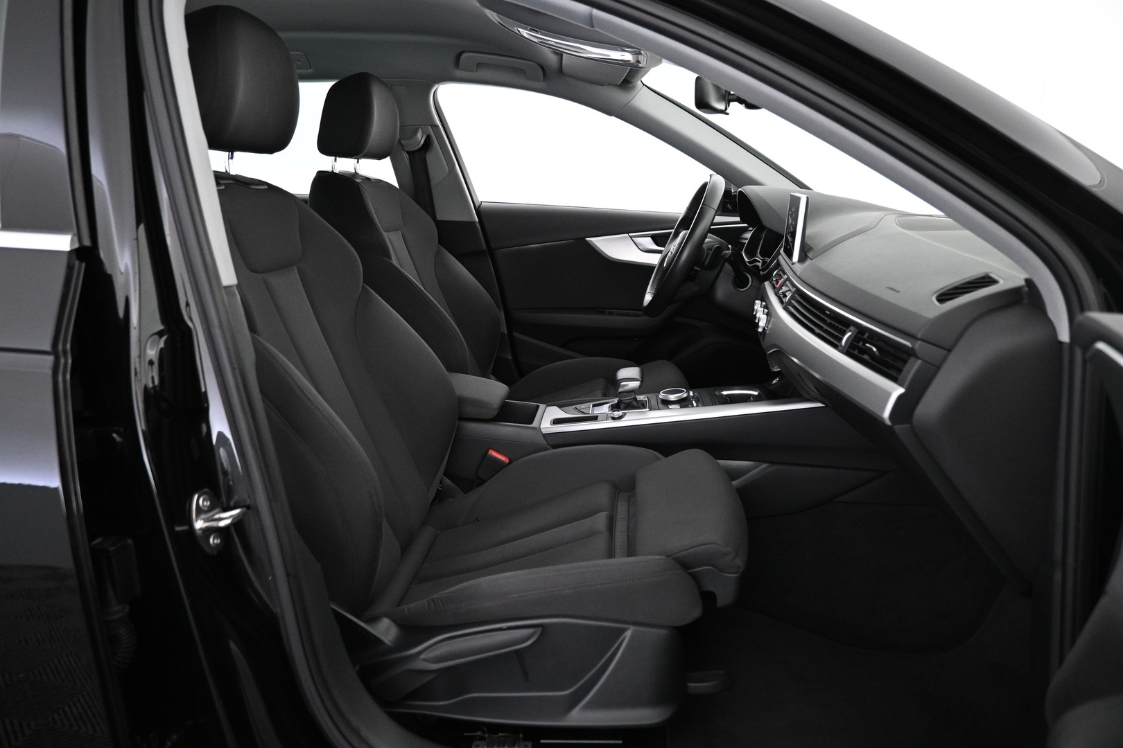 AUDI A4 2018