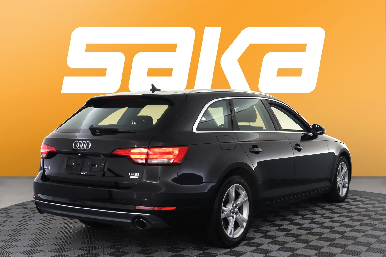 AUDI A4 2018